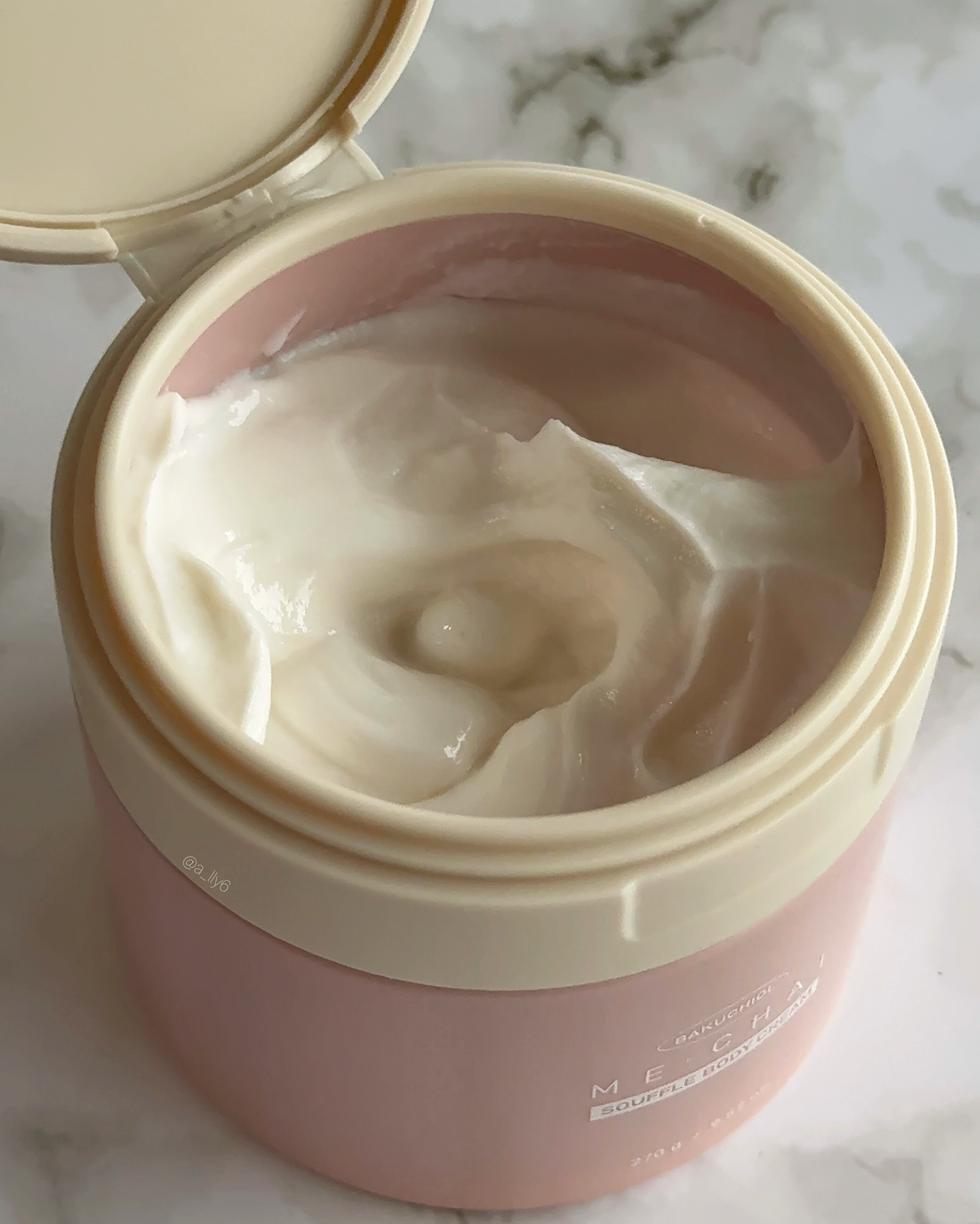 バクチオールスフレボディクリーム/MECHAI/ボディクリームを使ったクチコミ（3枚目）