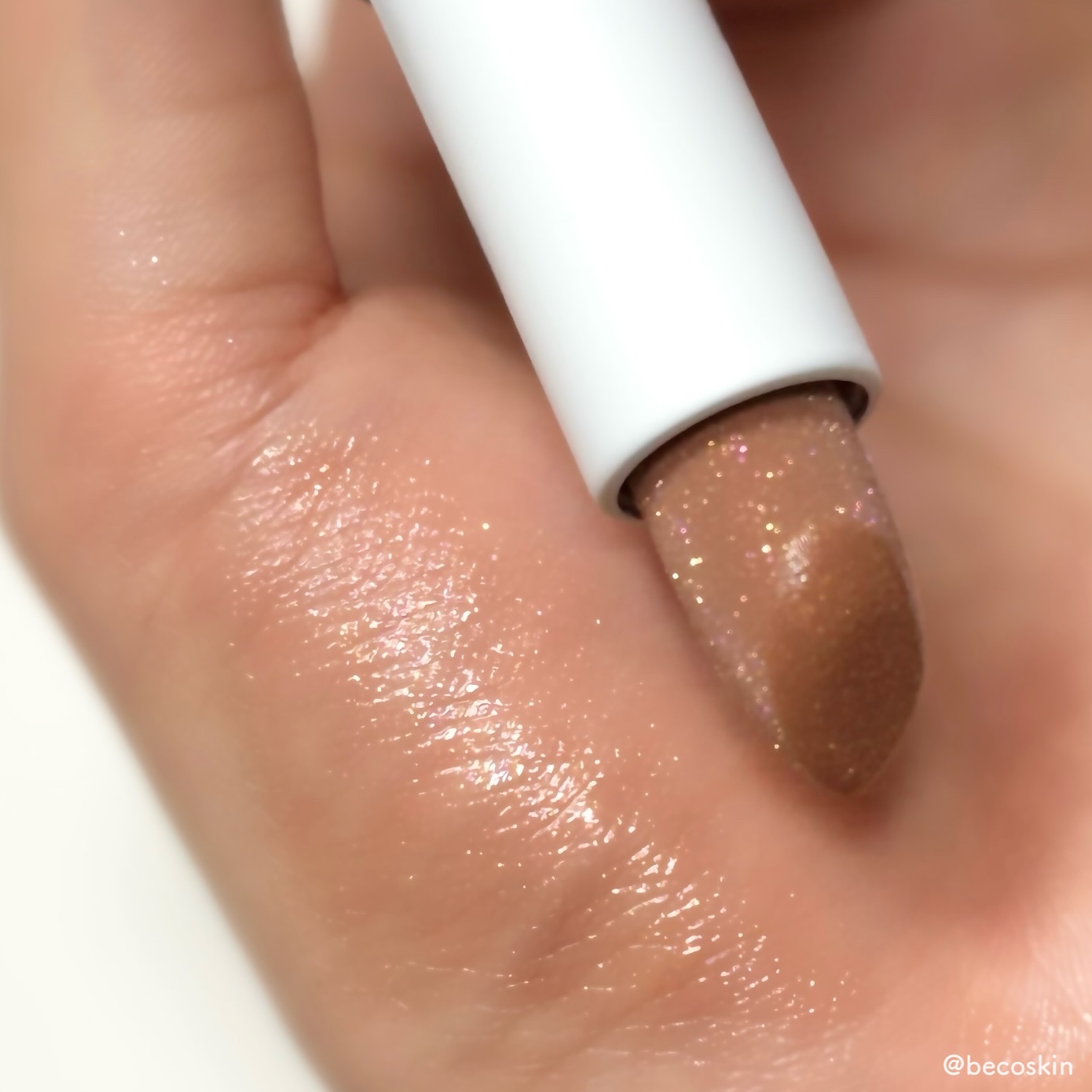 グレイシャーヴィーガンリップバーム/unleashia/リップバームを使ったクチコミ（2枚目）