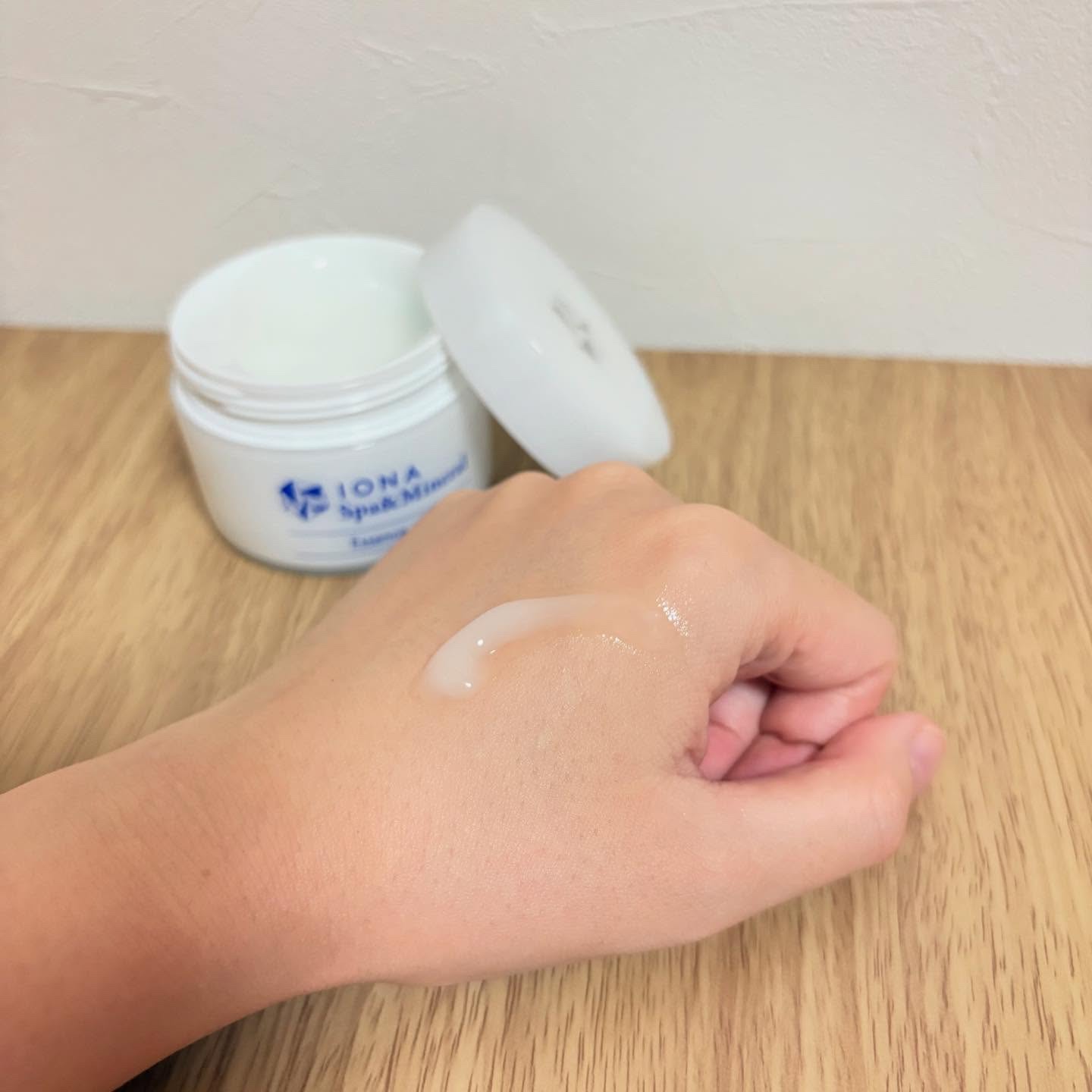 スパ＆ミネラル エッセンス ジェル/IONA/フェイスクリームを使ったクチコミ（2枚目）