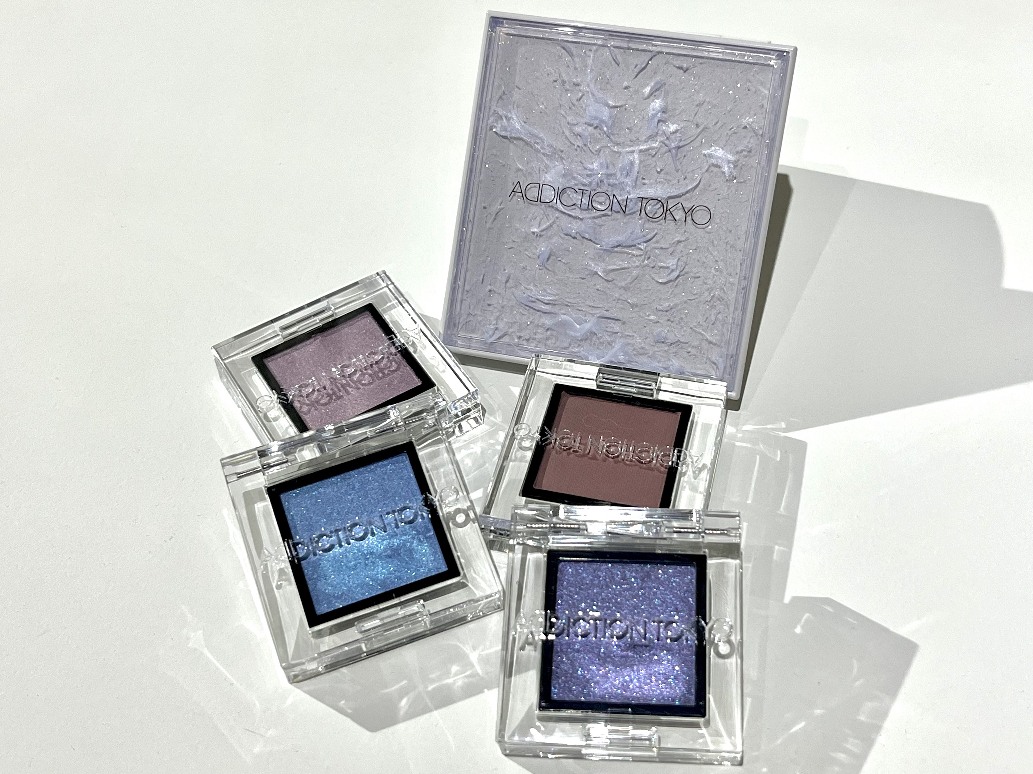 アディクション　ザ アイシャドウ プリズム 104PR Twilight Whisper/ADDICTION/単色アイシャドウを使ったクチコミ（2枚目）