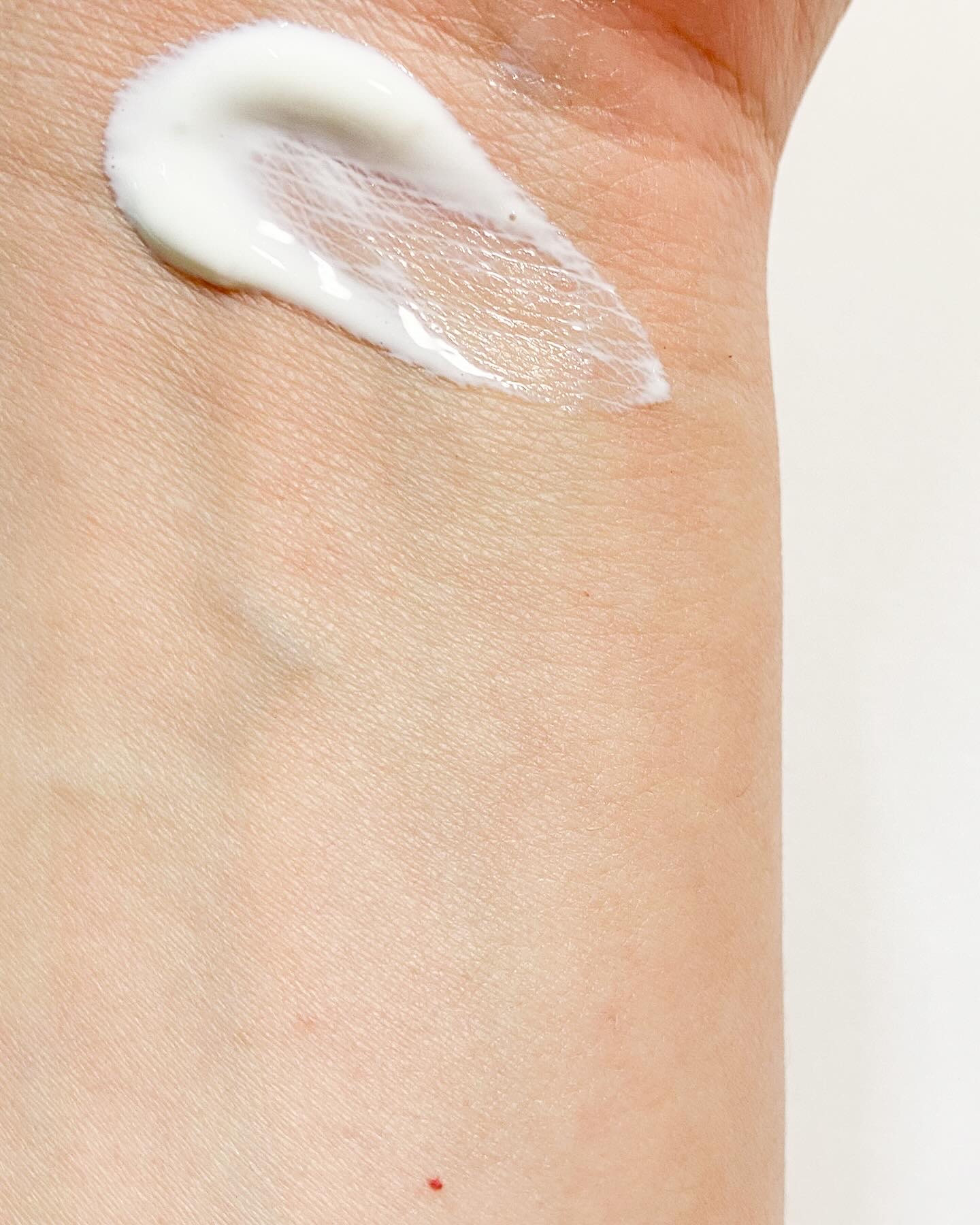 ヒアルーシカ ウォーターフィット サンセラム/SKIN1004/日焼け止めローションを使ったクチコミ（3枚目）