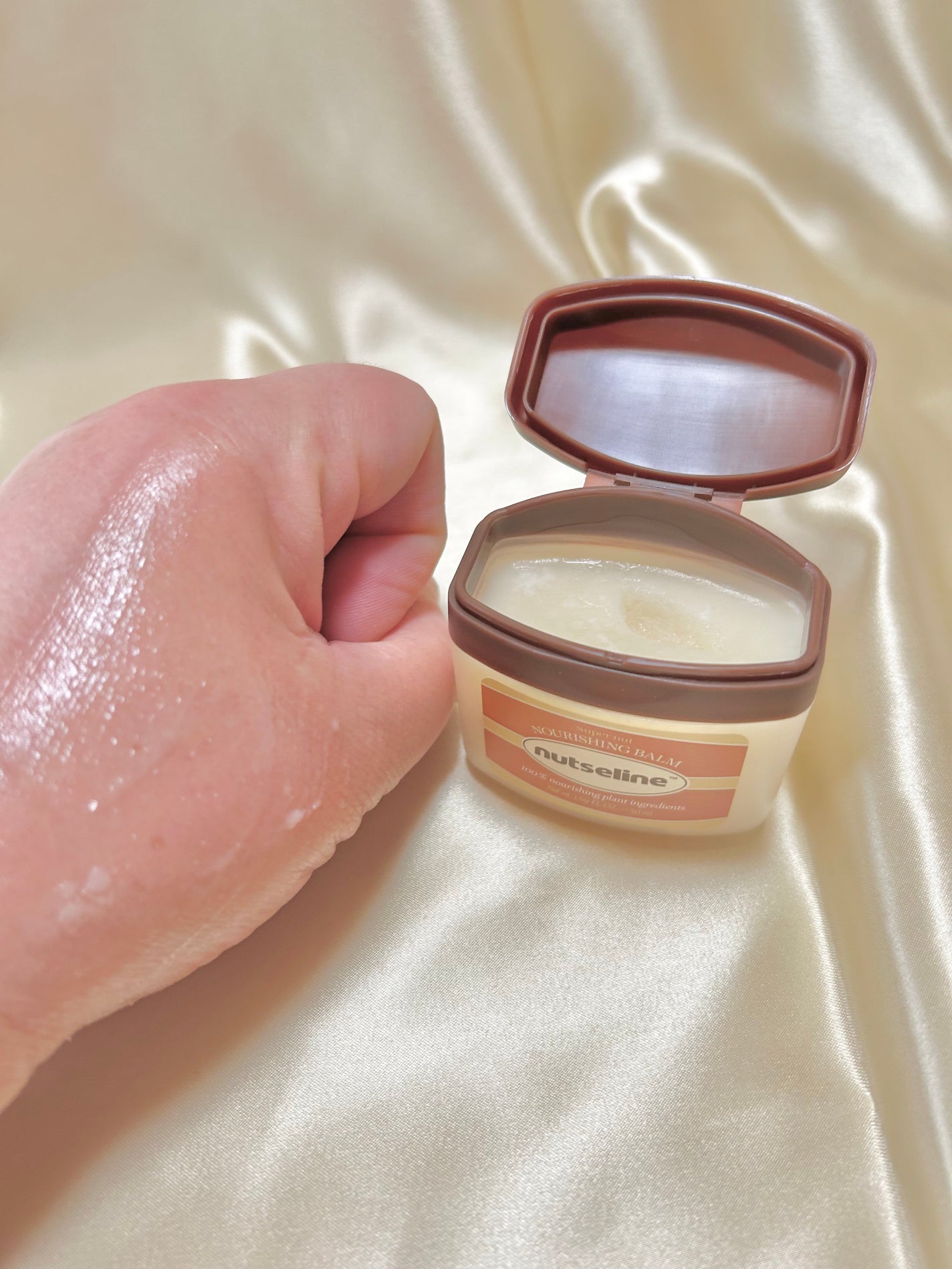 スーパーナッツナリッシングバーム/ナッツセリン/ボディクリームを使ったクチコミ(4枚目)