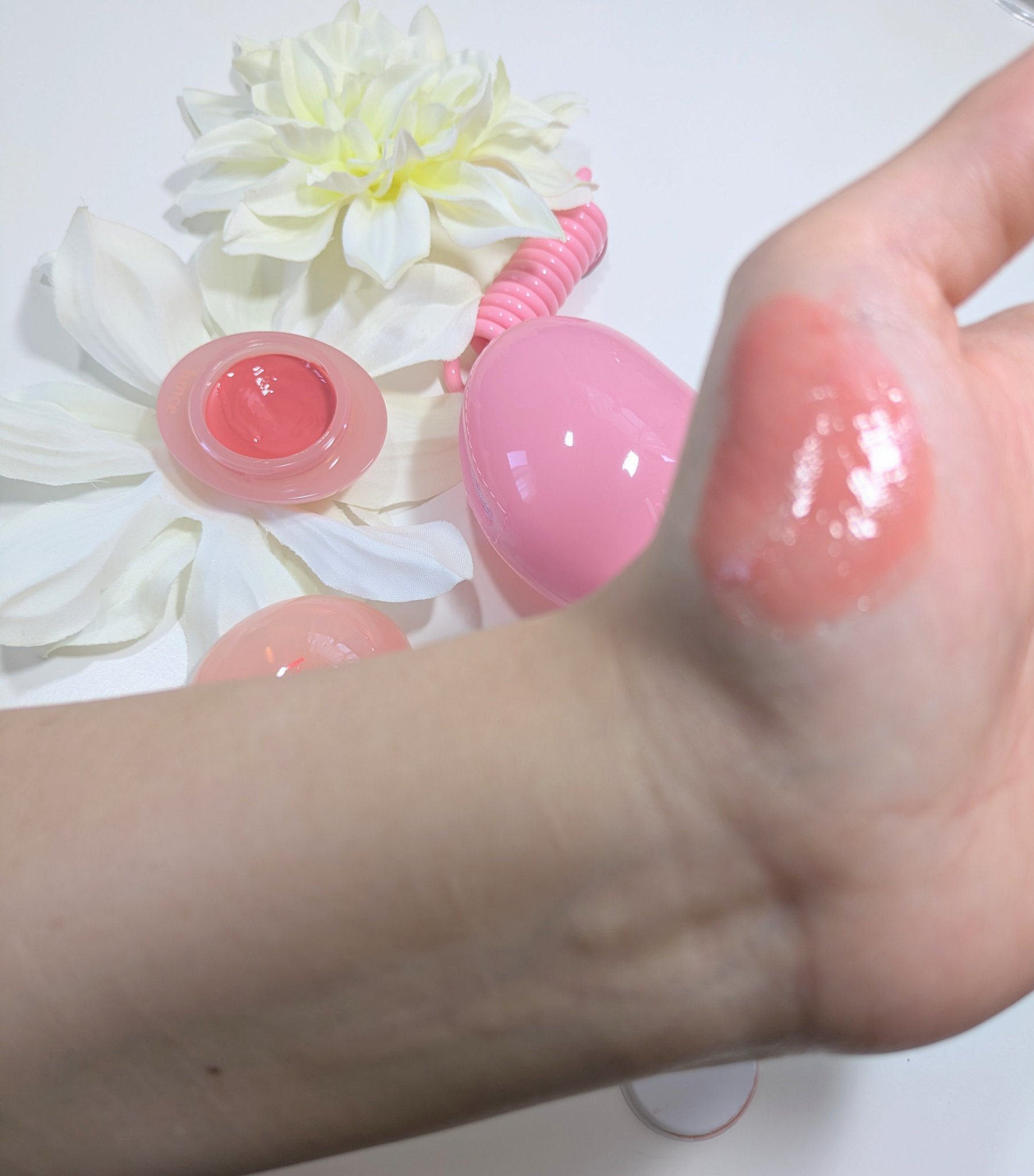 ロウグロウデューイーボール 02 ハニーコーラル/hince/リップバームを使ったクチコミ（3枚目）