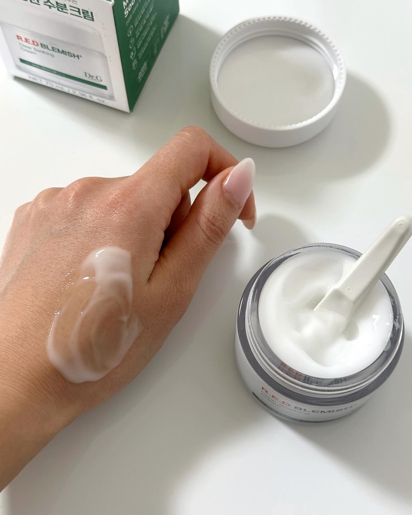 ナチュラル美人になりたい女 on LIPS 「【ピタッとバリアが貼り付く感覚】・レッドブレミッシュクリアスー..」(6枚目)