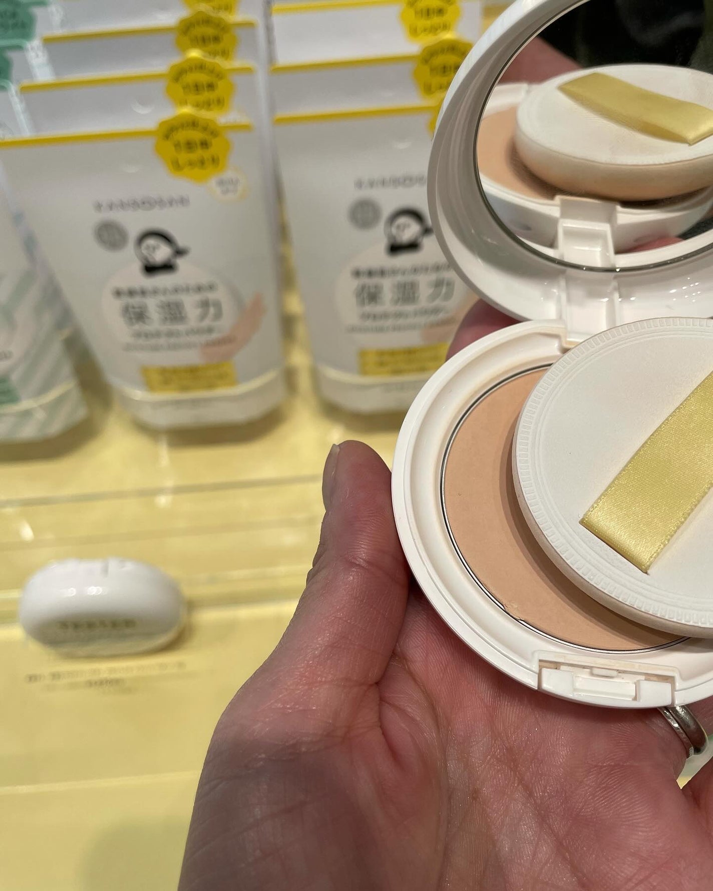 しのち☀️ on LIPS 「アットコスメトーキョー一階で乾燥さんのポップアップにお邪魔した..」(6枚目)