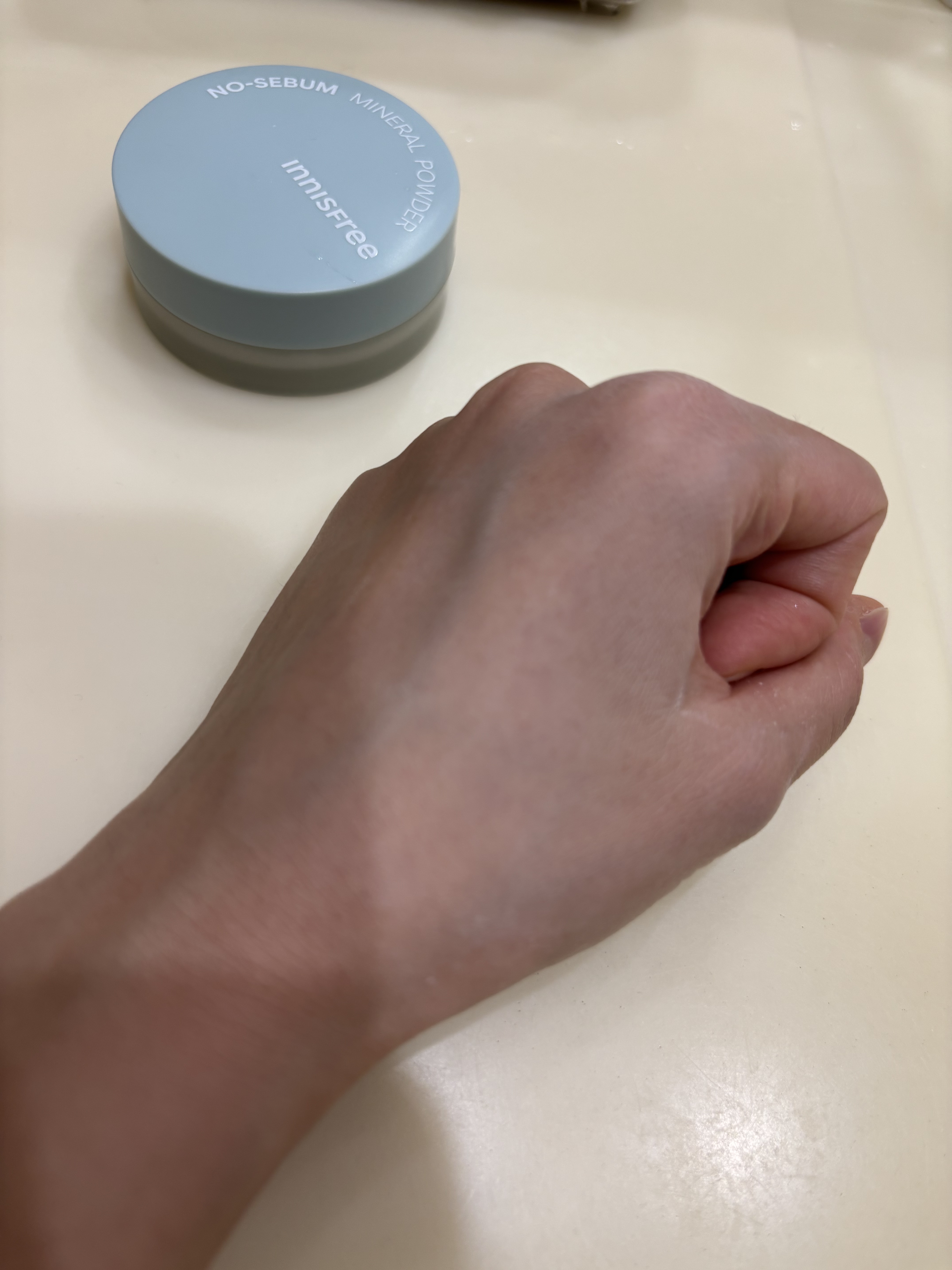 ノーセバム　ミネラルパウダー　N/innisfree/ルースパウダーを使ったクチコミ（3枚目）