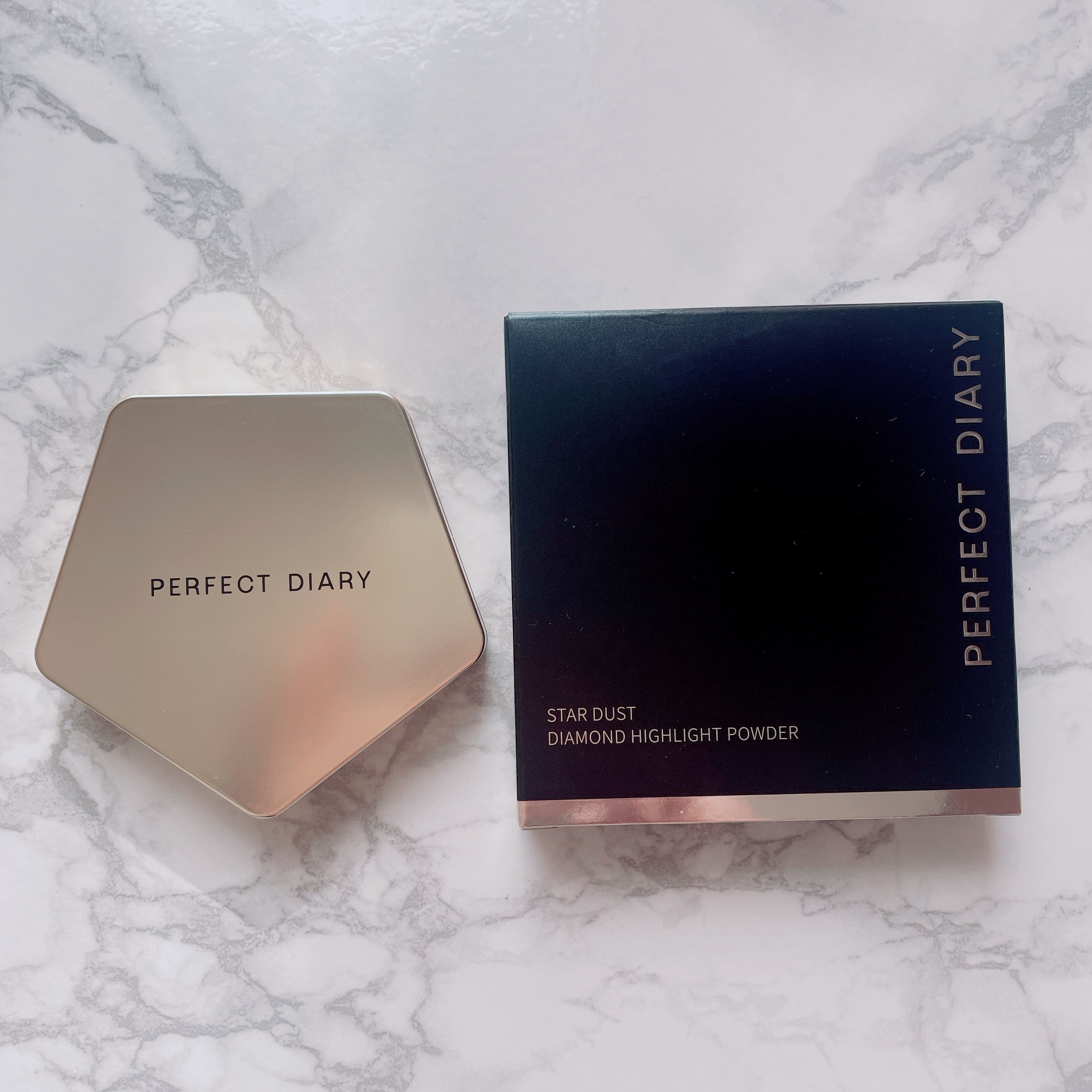 スターダストダイヤモンドハイライトパウダー N01 シルバーホワイト/PERFECT DIARY/パウダーハイライトを使ったクチコミ（3枚目）