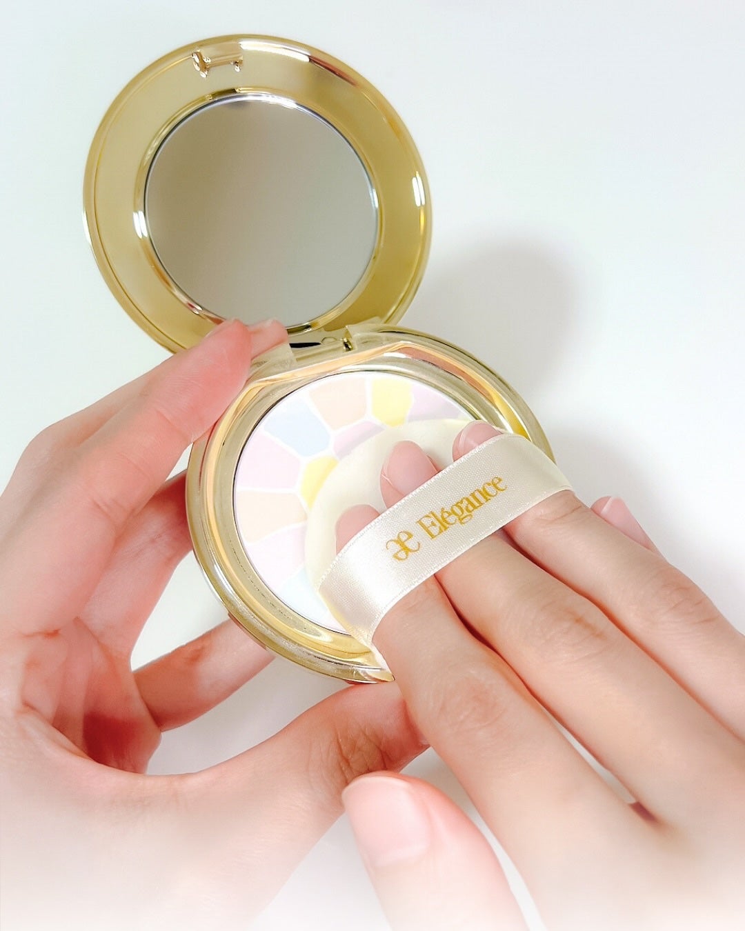 ラ プードル オートニュアンス/Elégance/プレストパウダーを使ったクチコミ(3枚目)