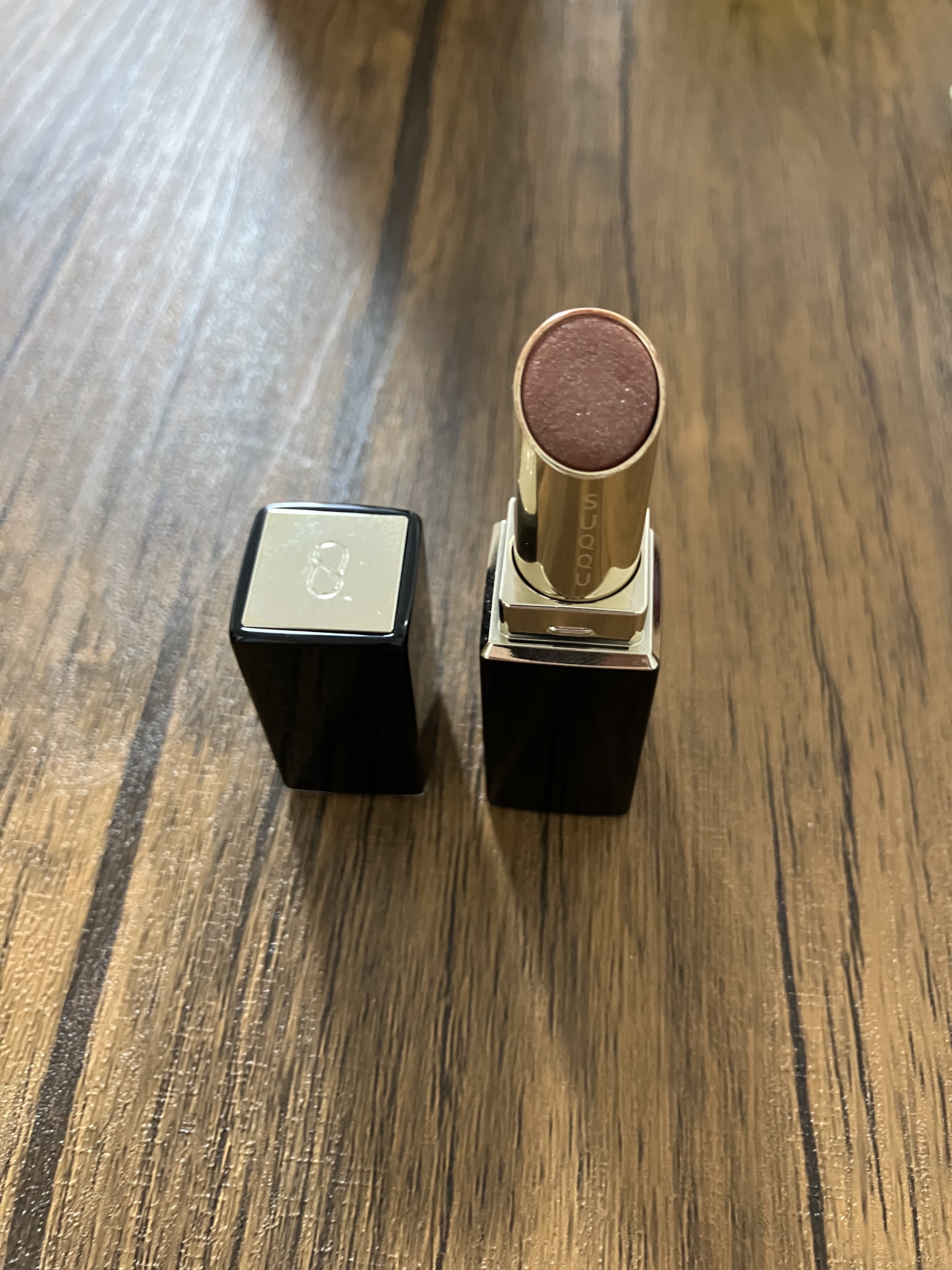 モイスチャー グレイズ リップスティック 104 揺憩 -YURAIKOI（限定色）/SUQQU/口紅を使ったクチコミ（1枚目）