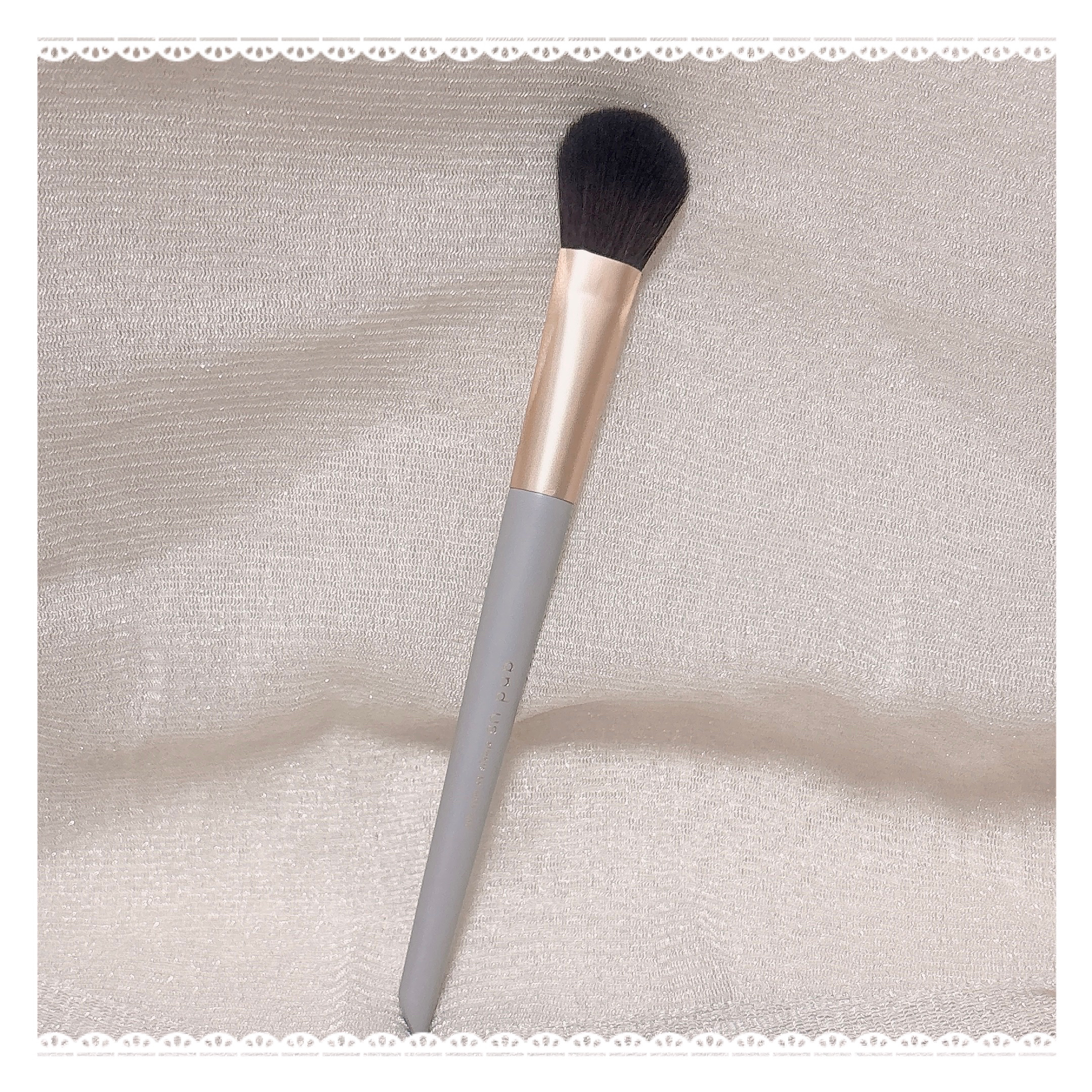 チークブラシ / and us