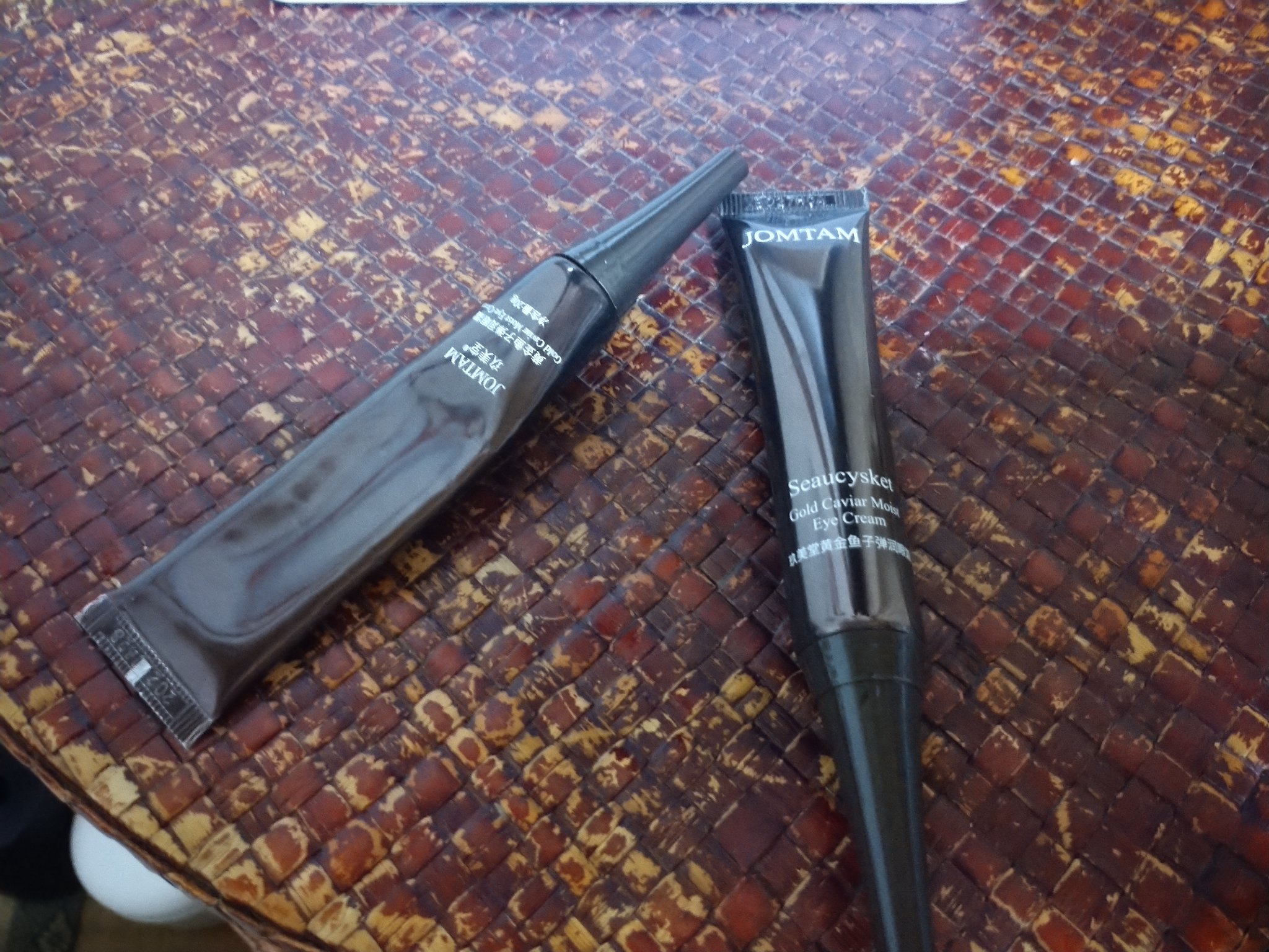 黄金キャビアアイクリーム/JOMTAM/アイケア・アイクリームを使ったクチコミ（2枚目）