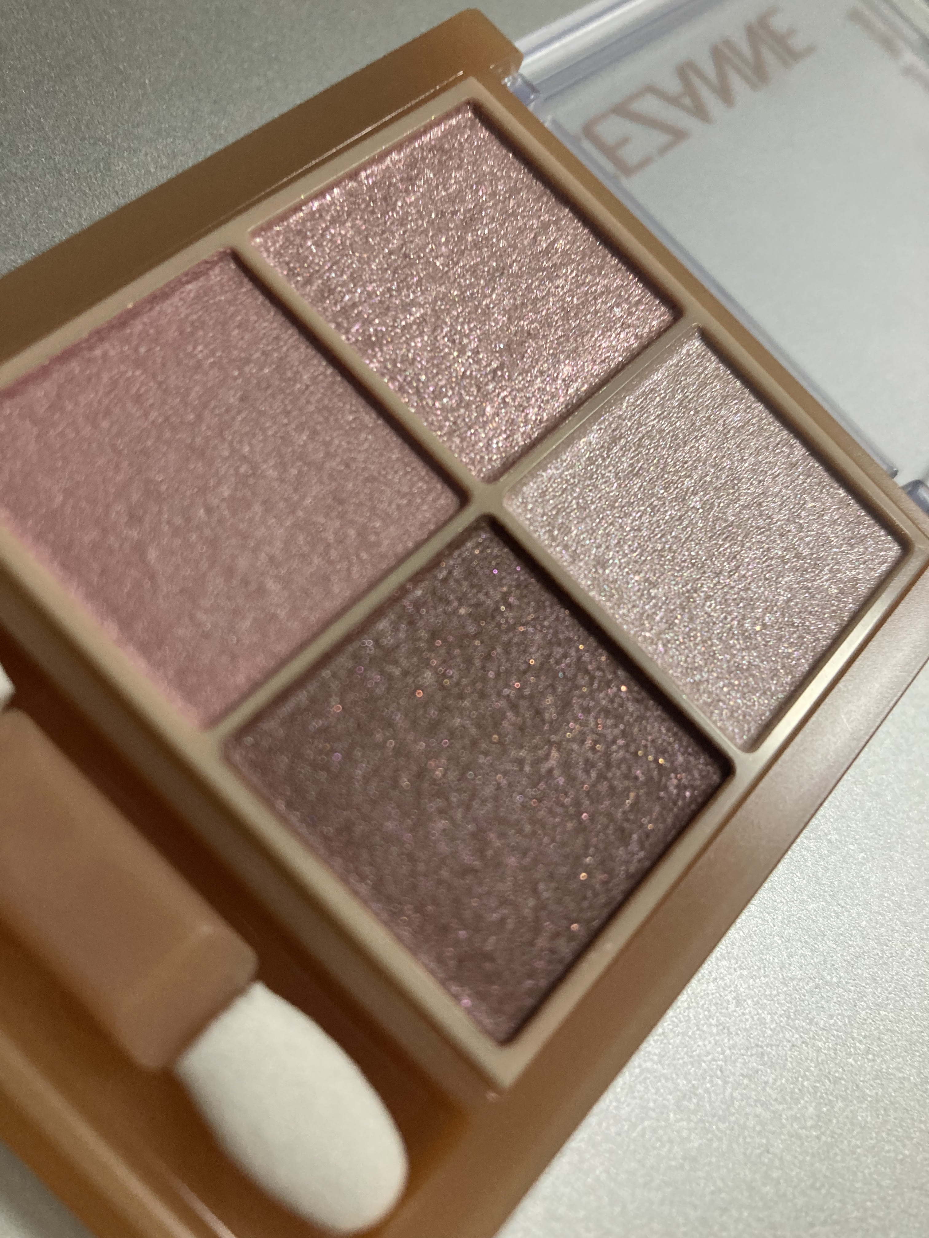 ベージュトーンアイシャドウ/CEZANNE/アイシャドウパレットを使ったクチコミ（2枚目）