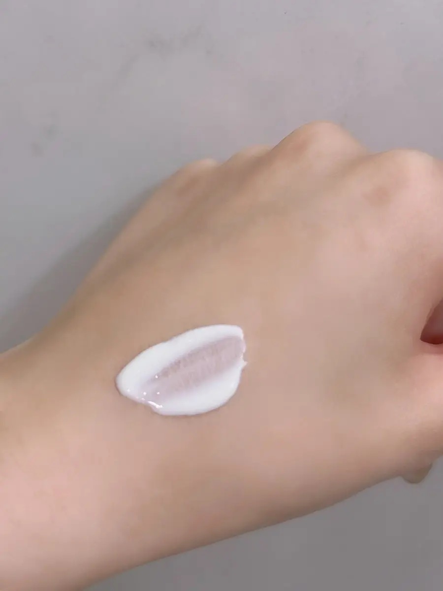 ヒアルーシカ ウォーターフィット サンセラム/SKIN1004/日焼け止めローションを使ったクチコミ（2枚目）