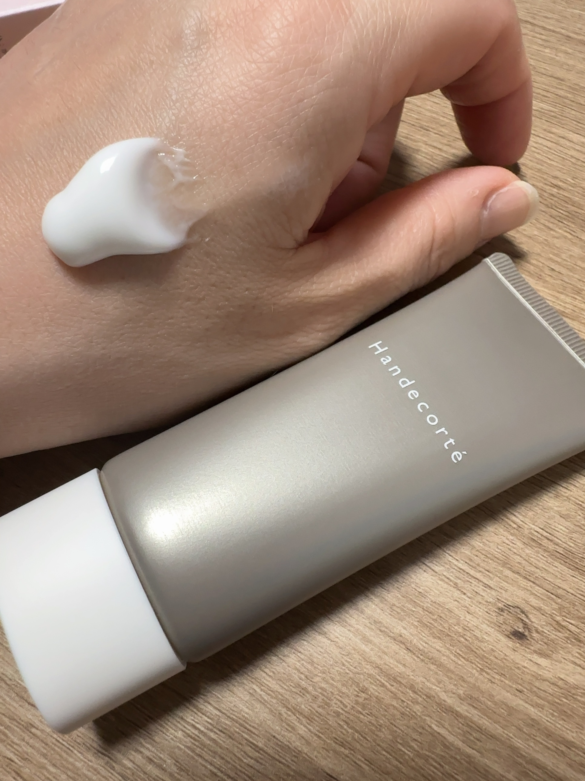 ハンデコルテ/キユートピア/ネック・デコルテケアを使ったクチコミ（2枚目）