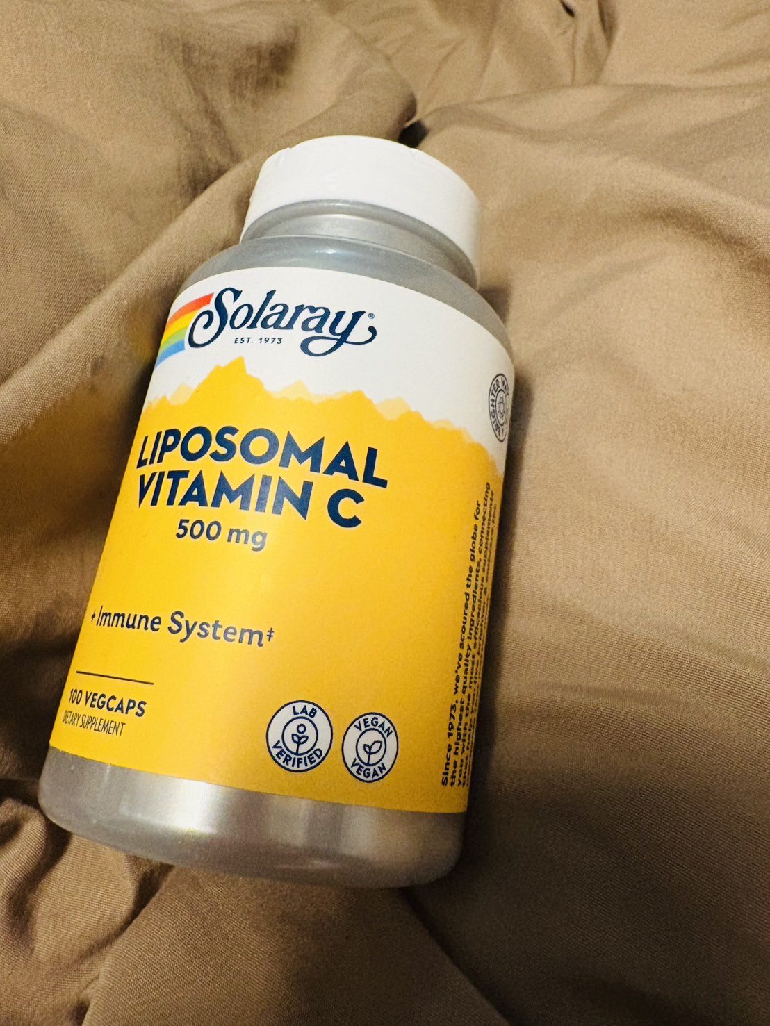 ソラレー　リポソームビタミンC

ビタミンCの吸収率を上げたリポソーム型のサプリ。
風邪をひきそうな時や、ひき始めに飲むと悪化しないと感じます。
通常のビタミンCより値段は高いものの、効果を感じているため続けています。
もう少し粒が小さけれ