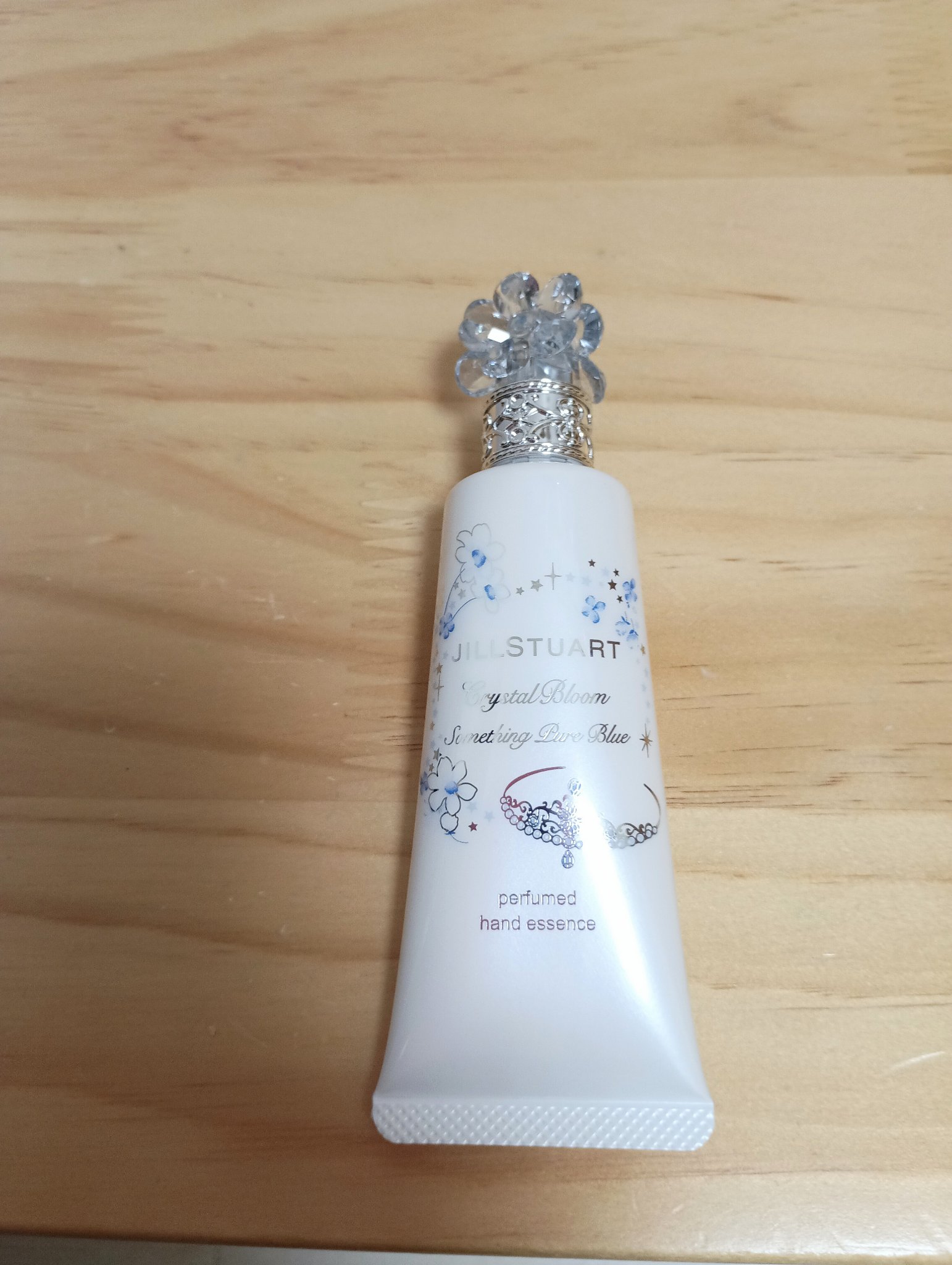 クリスタルブルーム　サムシングピュアブルー セント　パフュームド ハンド エッセンス/JILL STUART/ハンドクリームを使ったクチコミ（3枚目）