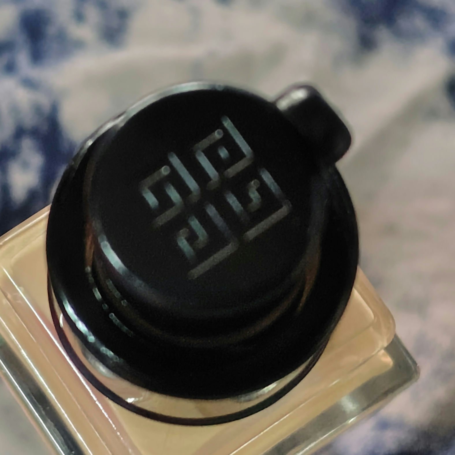 プリズム･リーブル･グロウ･セラム･ ファンデーション/GIVENCHY/リキッドファンデーションを使ったクチコミ（3枚目）