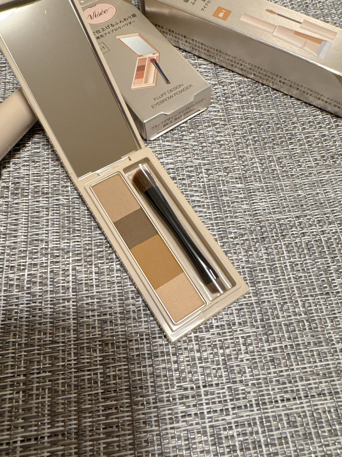 フラッフデザイン アイブロウパウダー/Visée/パウダーアイブロウを使ったクチコミ(2枚目)