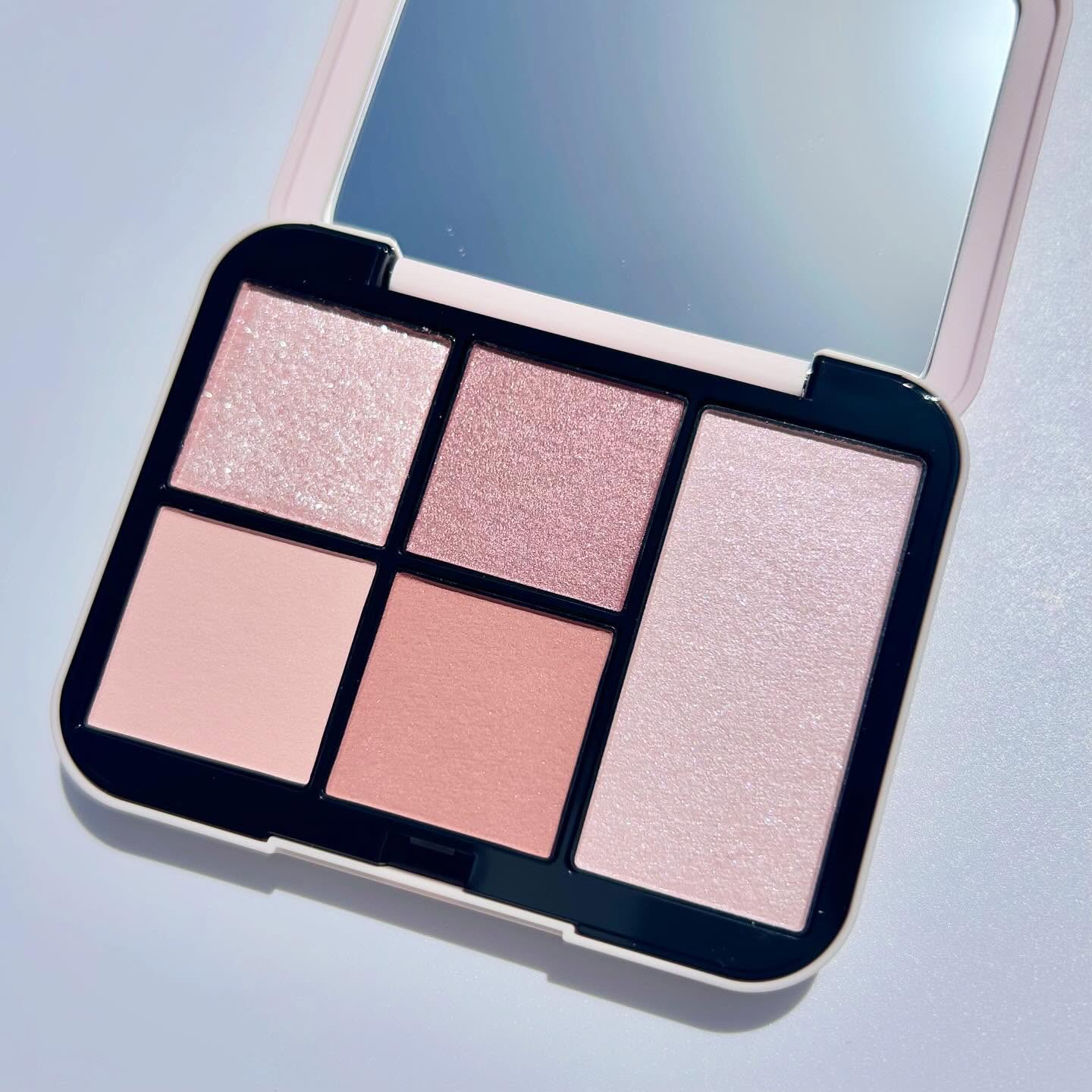 フェイススタイリスト n/SNIDEL BEAUTY/アイシャドウパレットを使ったクチコミ（2枚目）