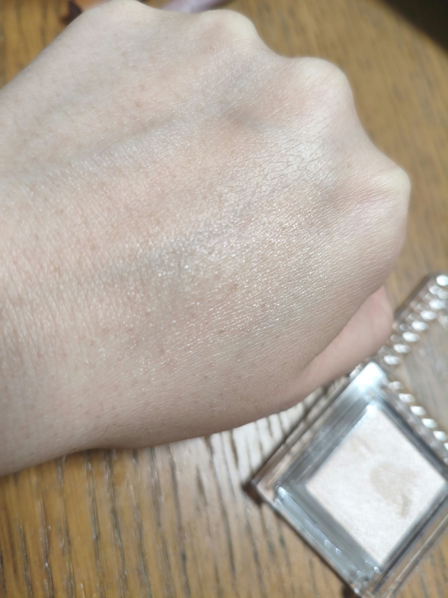 シングルカラーアイシャドウ/CEZANNE/単色アイシャドウを使ったクチコミ（2枚目）