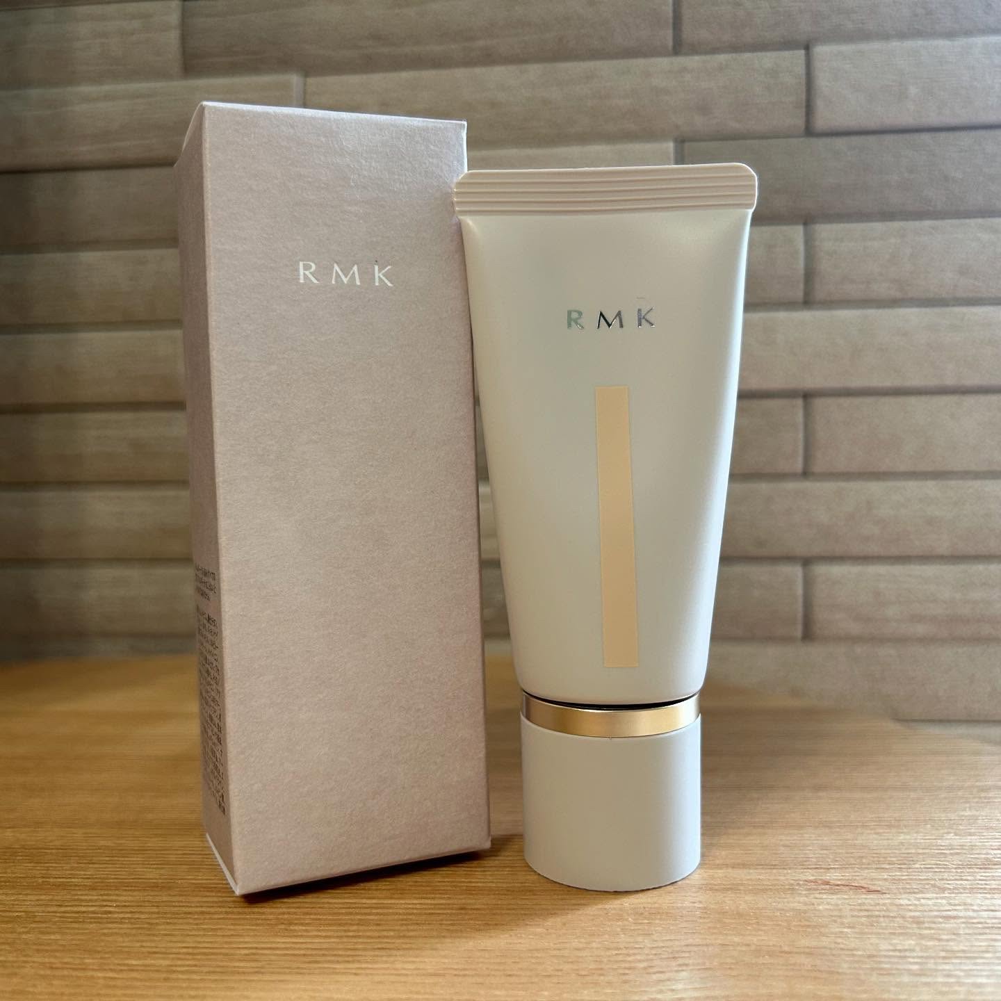 RMK クリームファンデーション アクアティックグロウ 102/RMK/クリーム・エマルジョンファンデーションを使ったクチコミ（1枚目）