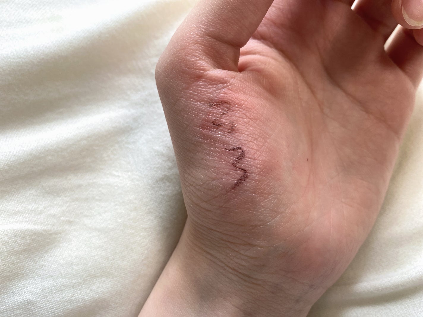 シルキーリキッドアイライナーWP/D-UP/リキッドアイライナーを使ったクチコミ(3枚目)