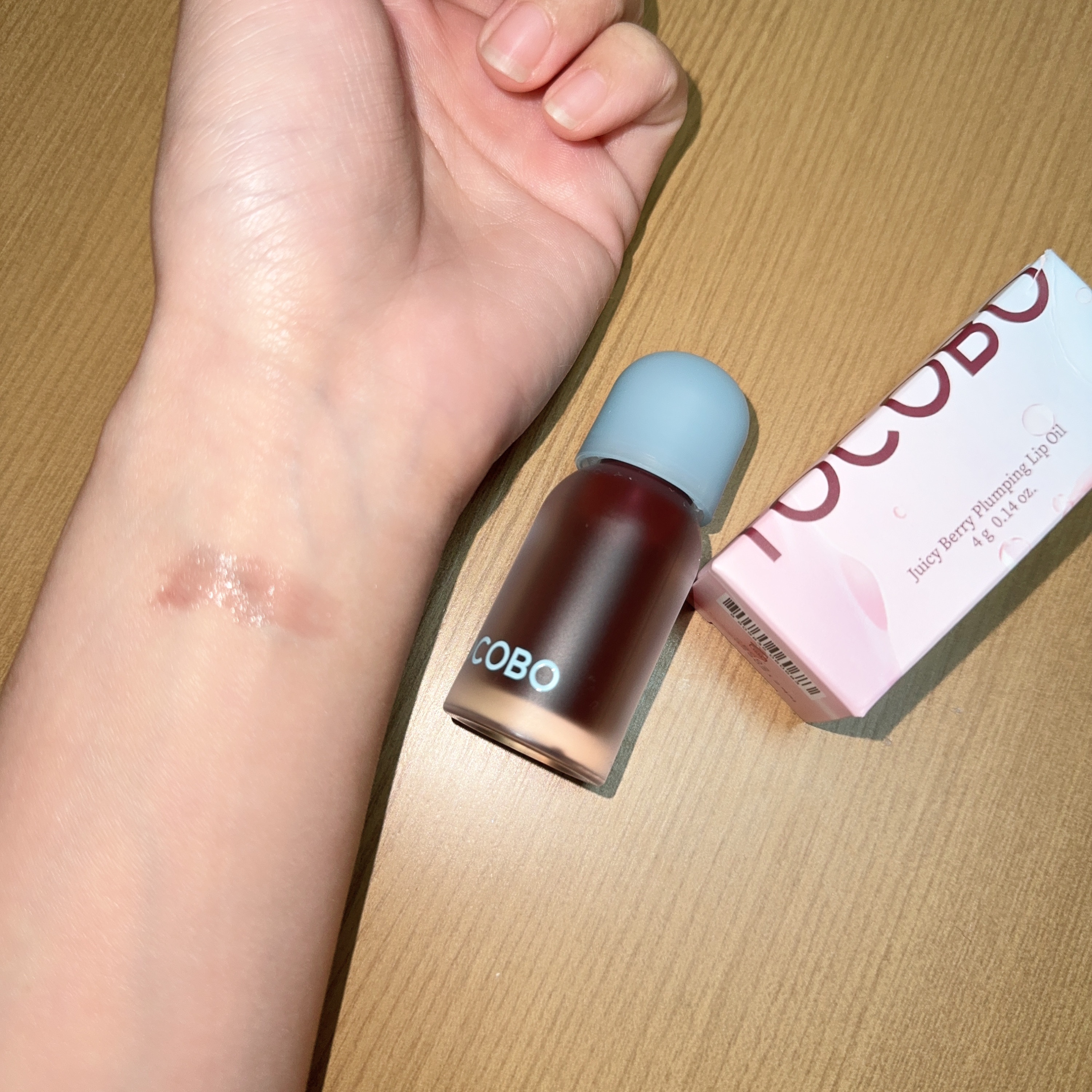 ジューシーベリープランピングリップオイル/TOCOBO/リップグロスを使ったクチコミ（3枚目）
