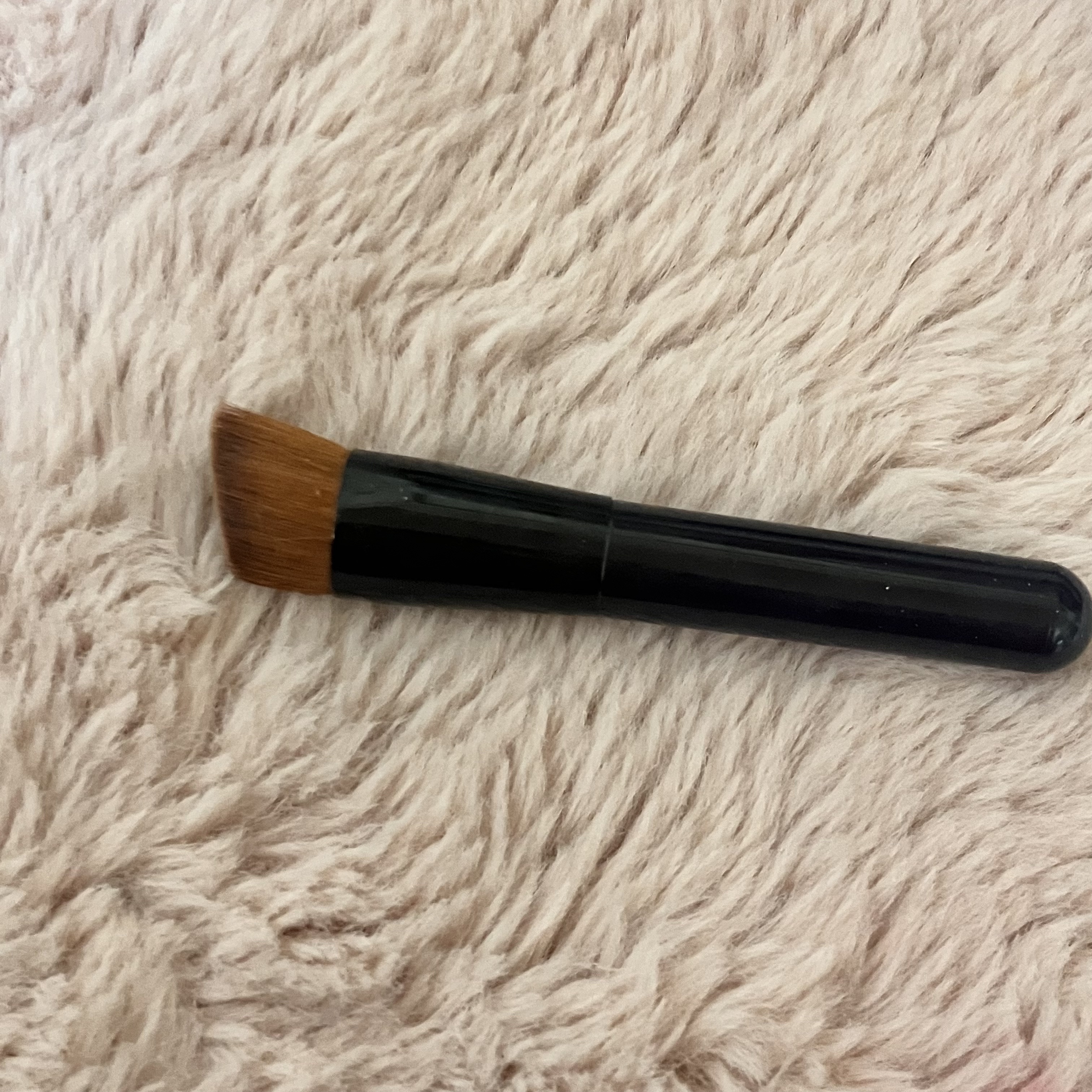 ファンデーション ブラシ 131　（専用ケース付き）/SHISEIDO/メイクブラシを使ったクチコミ（1枚目）