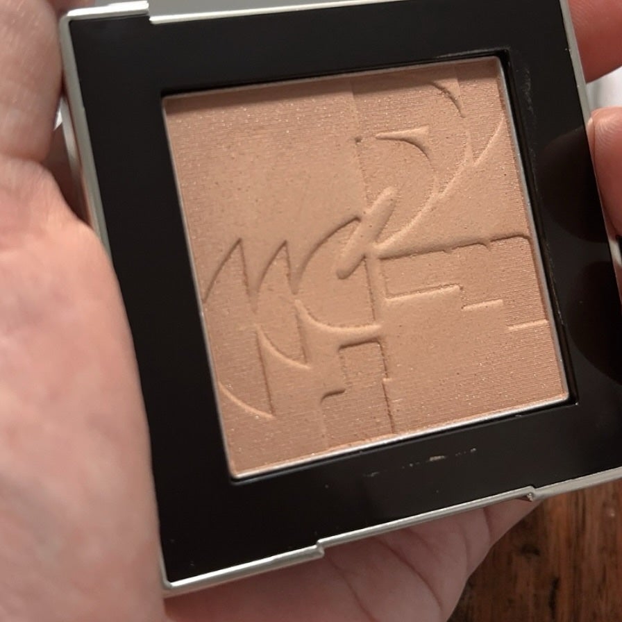 オールオーバーフェイスブラッシュ/TWO SLASH FOUR/パウダーチークを使ったクチコミ(2枚目)