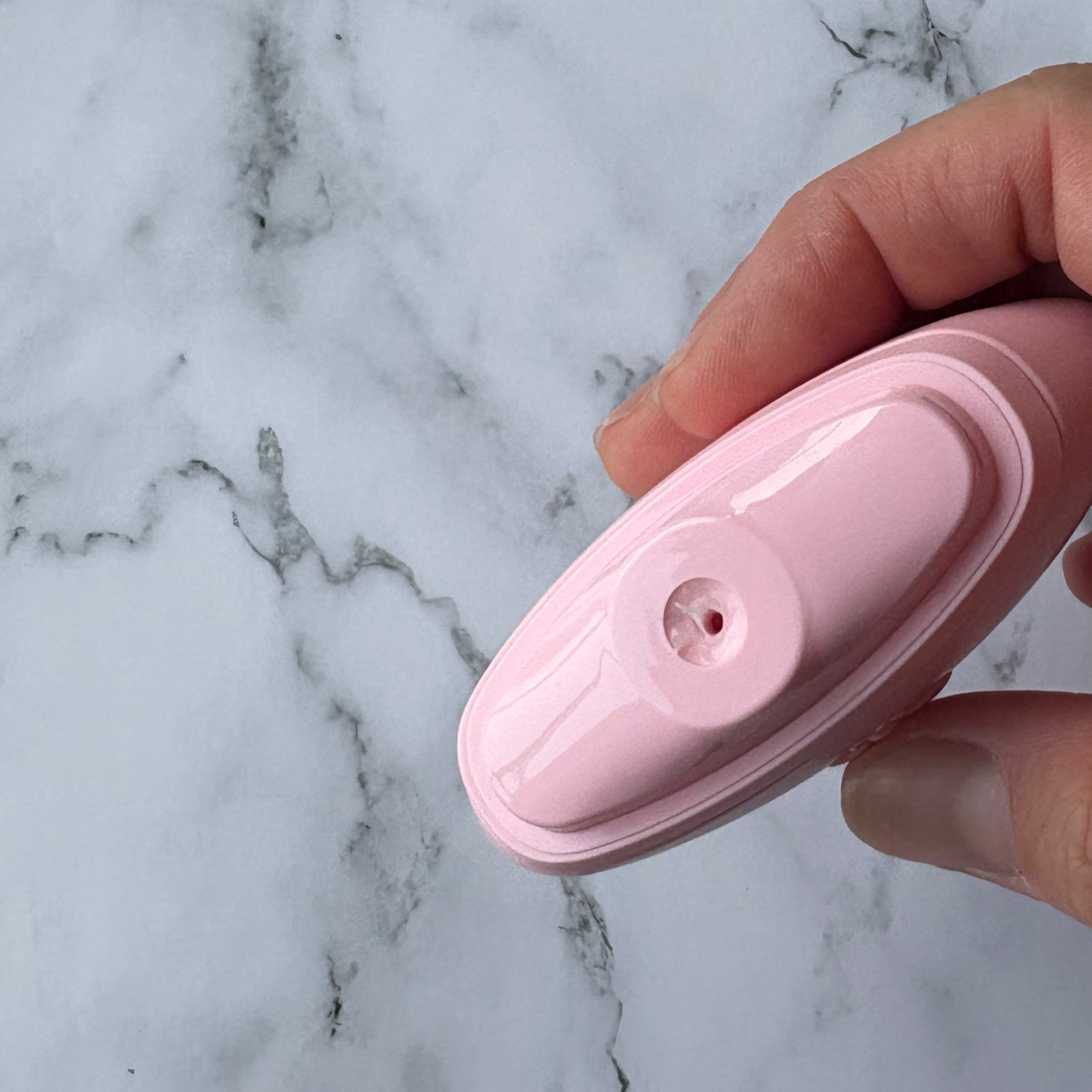 アクア アレゴリア ハンドクリーム ローザ ロッサ/GUERLAIN/ハンドクリームを使ったクチコミ（2枚目）