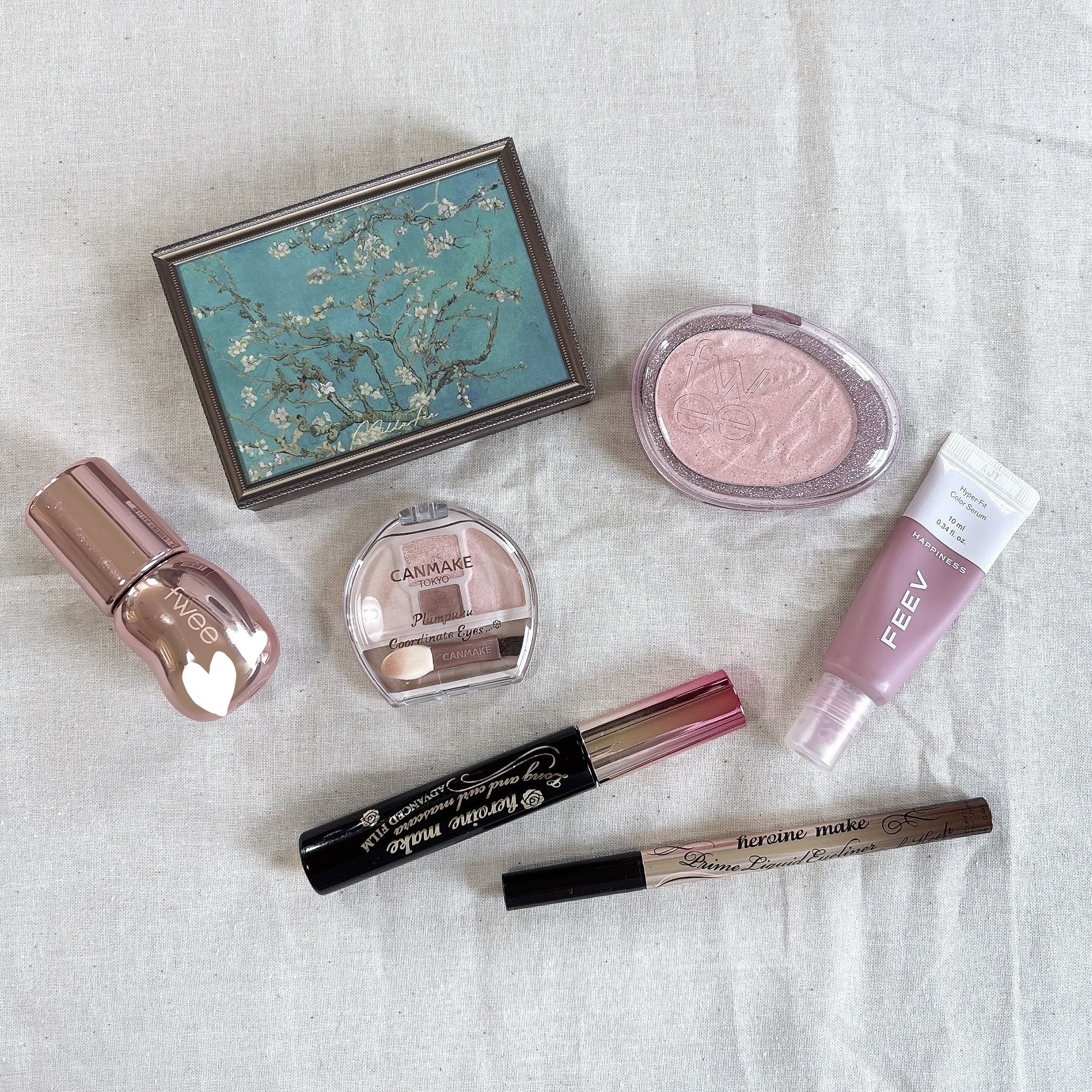 フィー グリッツストーンハイライター/fwee/パウダーハイライトを使ったクチコミ（1枚目）