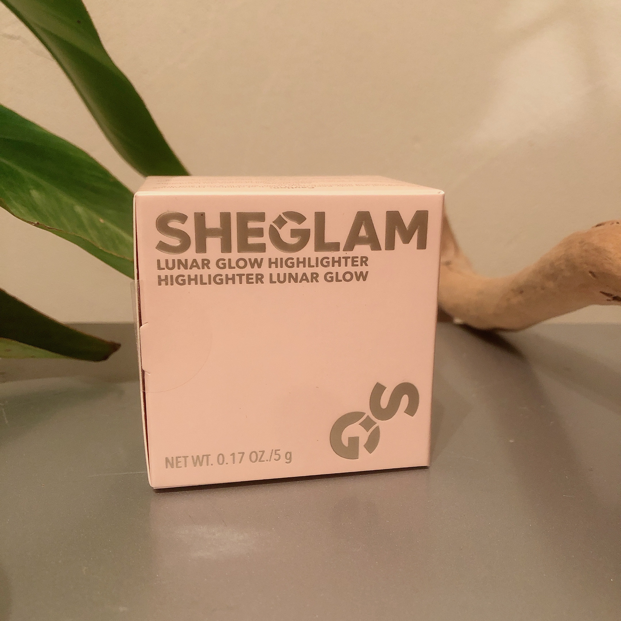 ルナグロウ ハイライター ティーケーキ/SHEGLAM/パウダーハイライトを使ったクチコミ（2枚目）