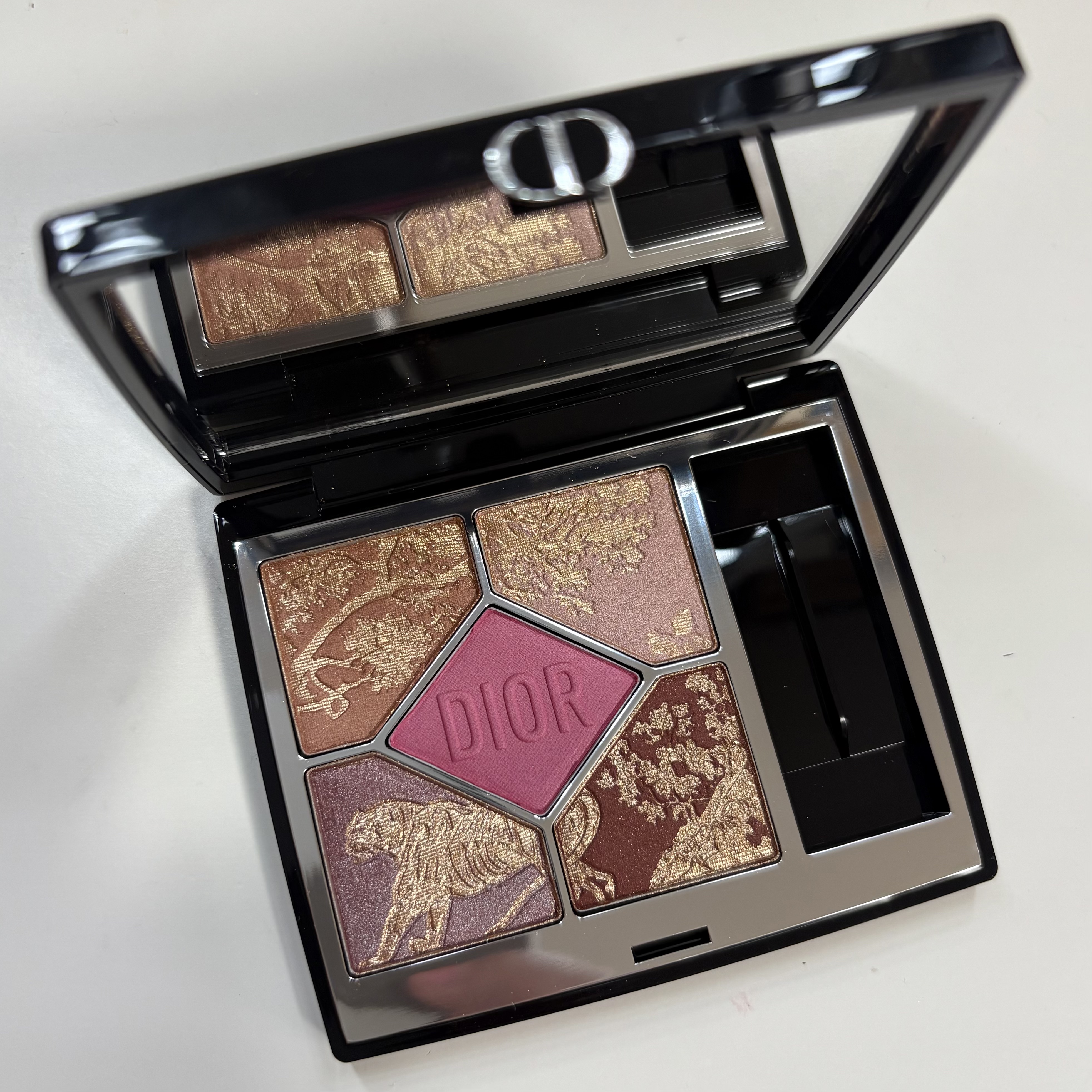 ディオールショウ サンク クルール/Dior/アイシャドウを使ったクチコミ（2枚目）