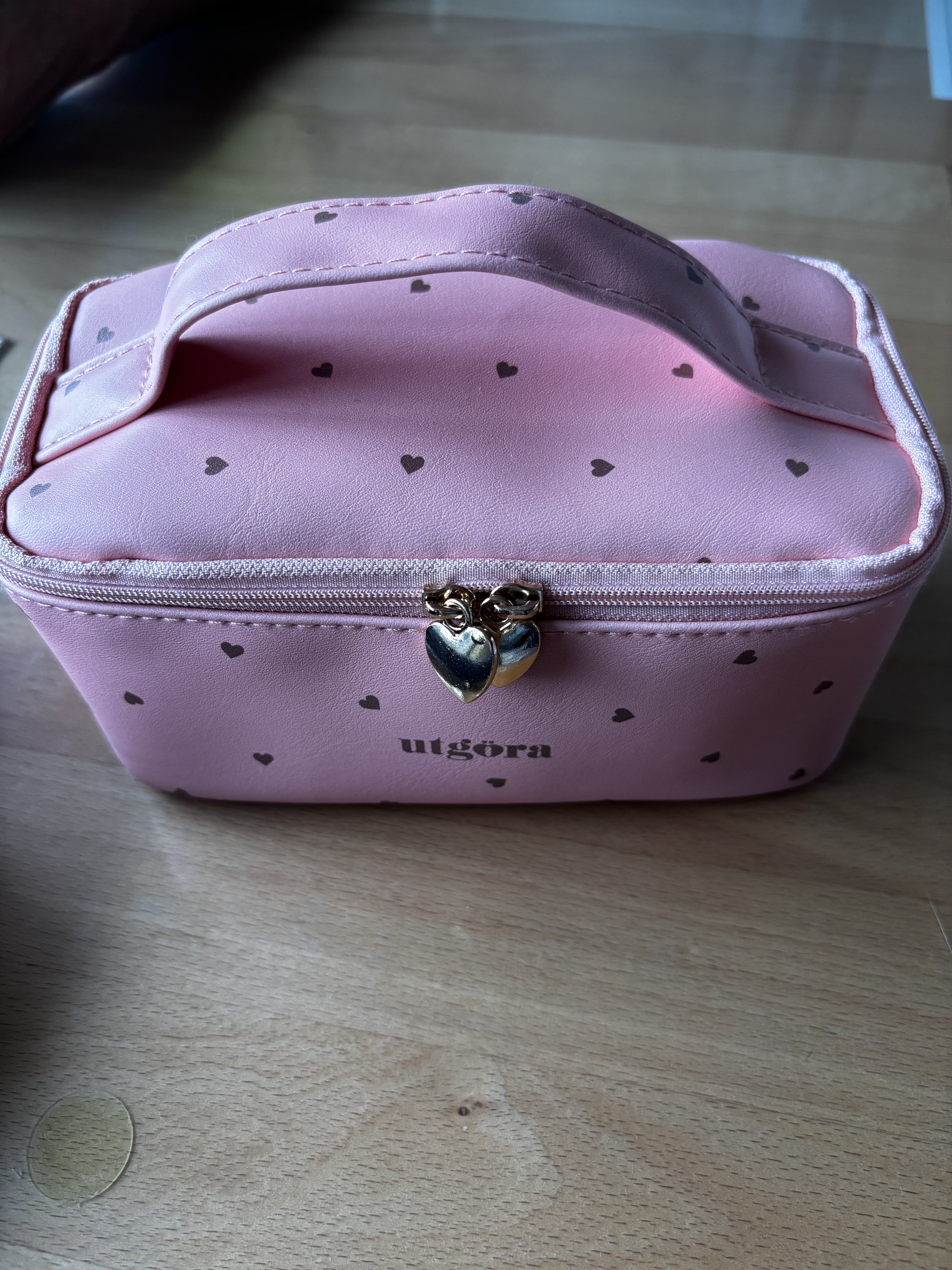 バニティポーチ/3COINS/化粧ポーチを使ったクチコミ（2枚目）