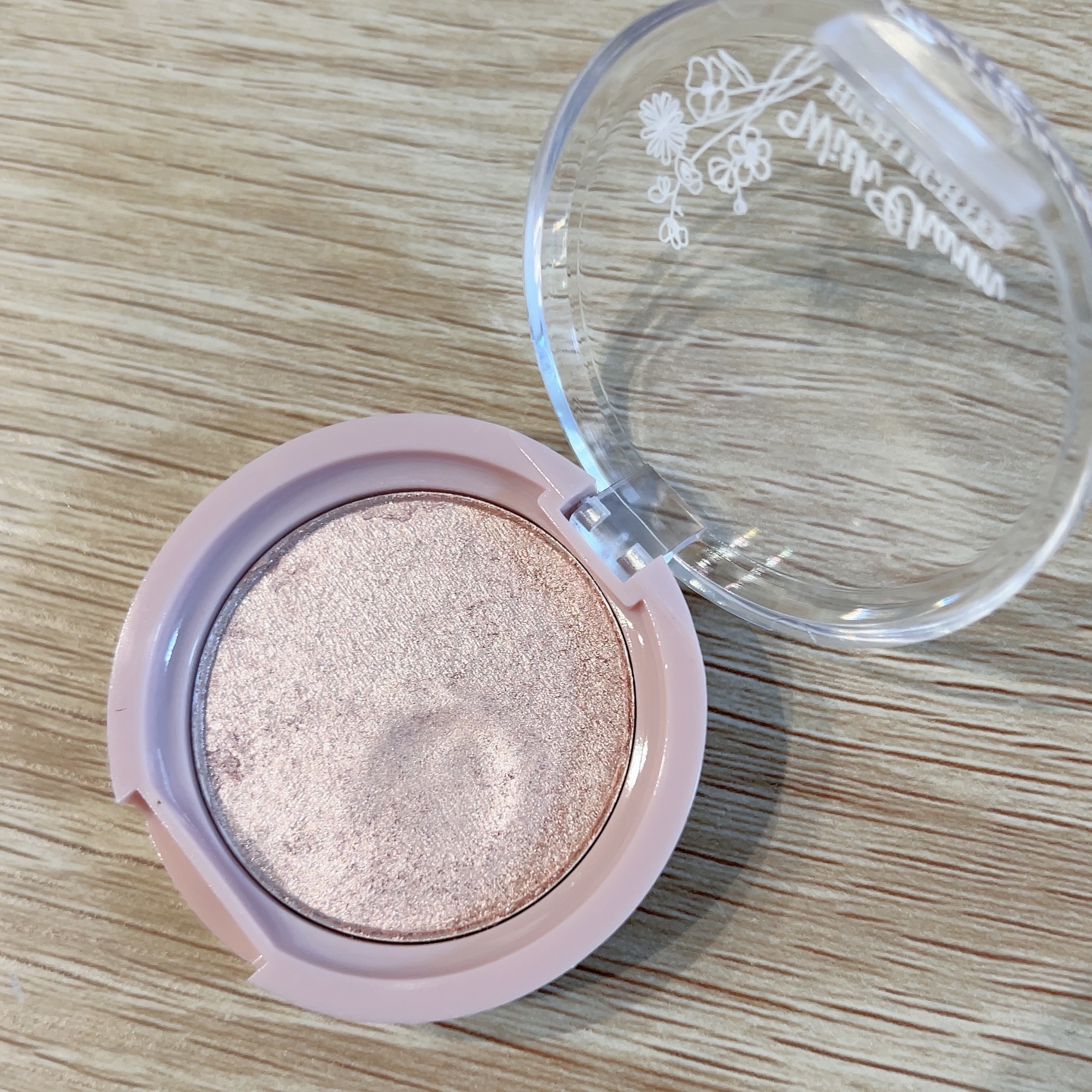 &. WithCharm レア感覚ハイライター/DAISO/クリームハイライトを使ったクチコミ（2枚目）