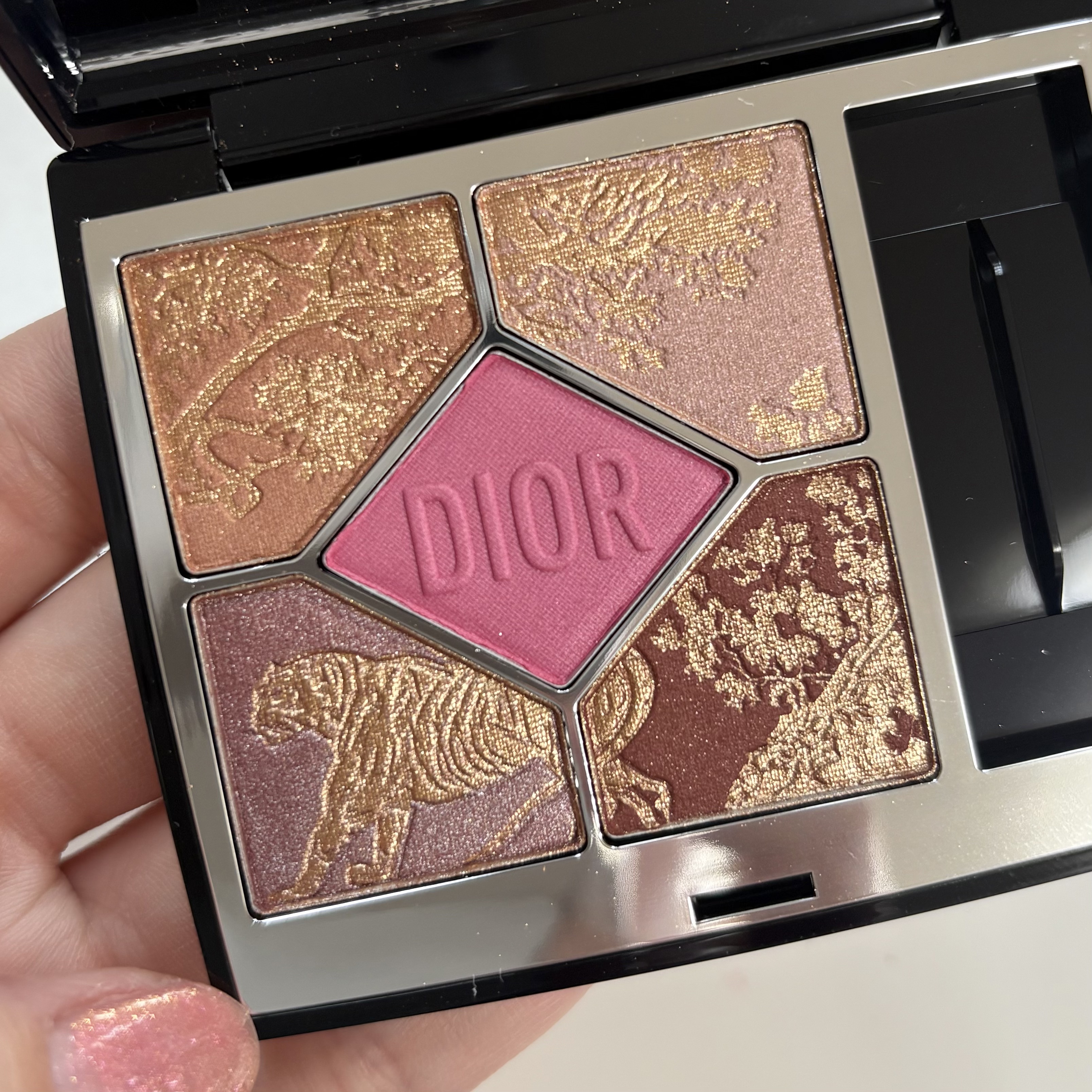 ディオールショウ サンク クルール/Dior/アイシャドウを使ったクチコミ（1枚目）