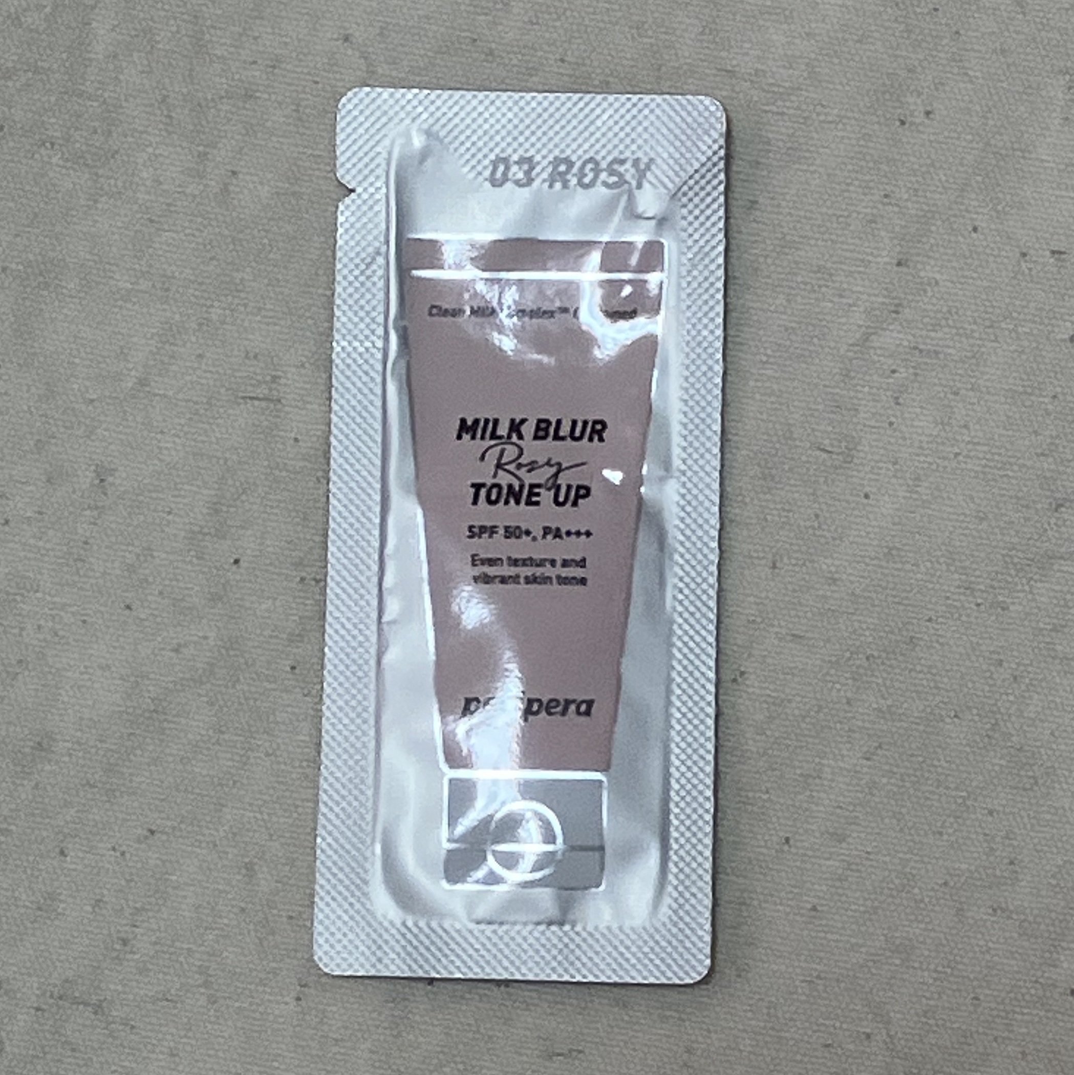 ミルク ブラー トーン アップ クリーム 03 ROSY/PERIPERA/化粧下地を使ったクチコミ（1枚目）
