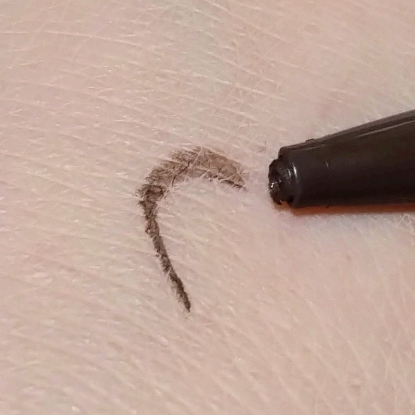 ラブ・ライナー クリームフィットペンシルR 極細楕円芯<アイライナー>/ラブ・ライナー/ペンシルアイライナーを使ったクチコミ(6枚目)