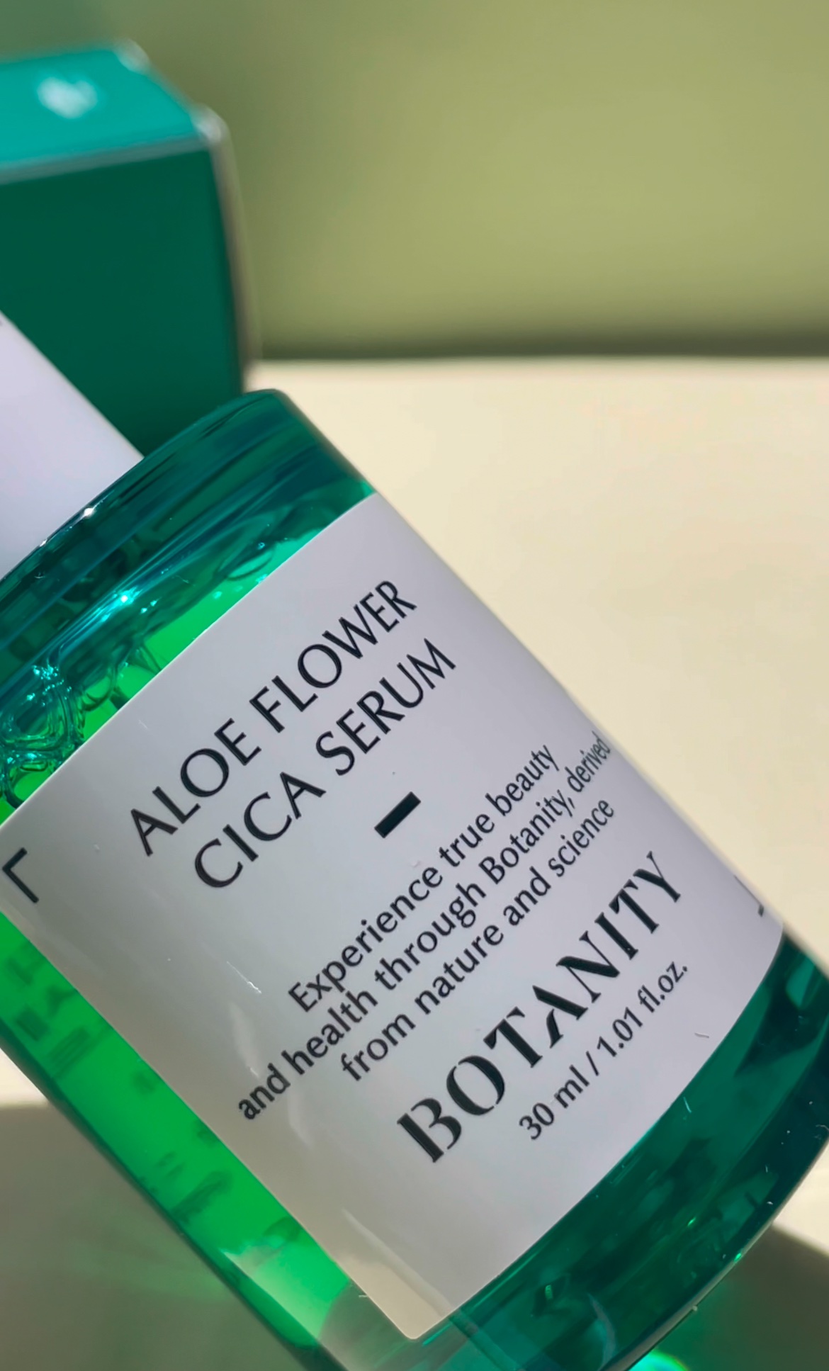 アロエフラワーシカセラム/BOTANITY/美容液を使ったクチコミ（1枚目）