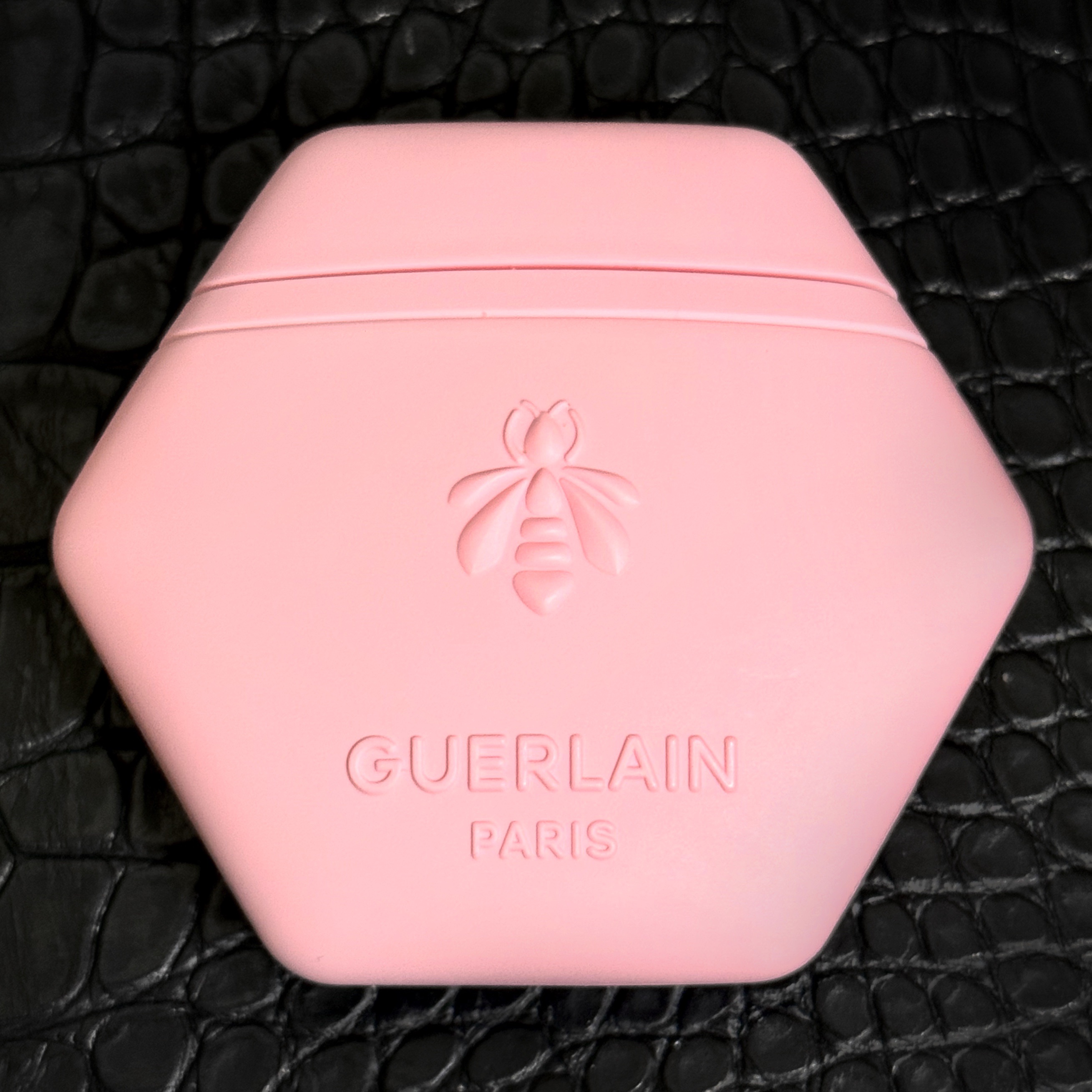 アクア アレゴリア ハンドクリーム ローザ ロッサ/GUERLAIN/ハンドクリームを使ったクチコミ（2枚目）