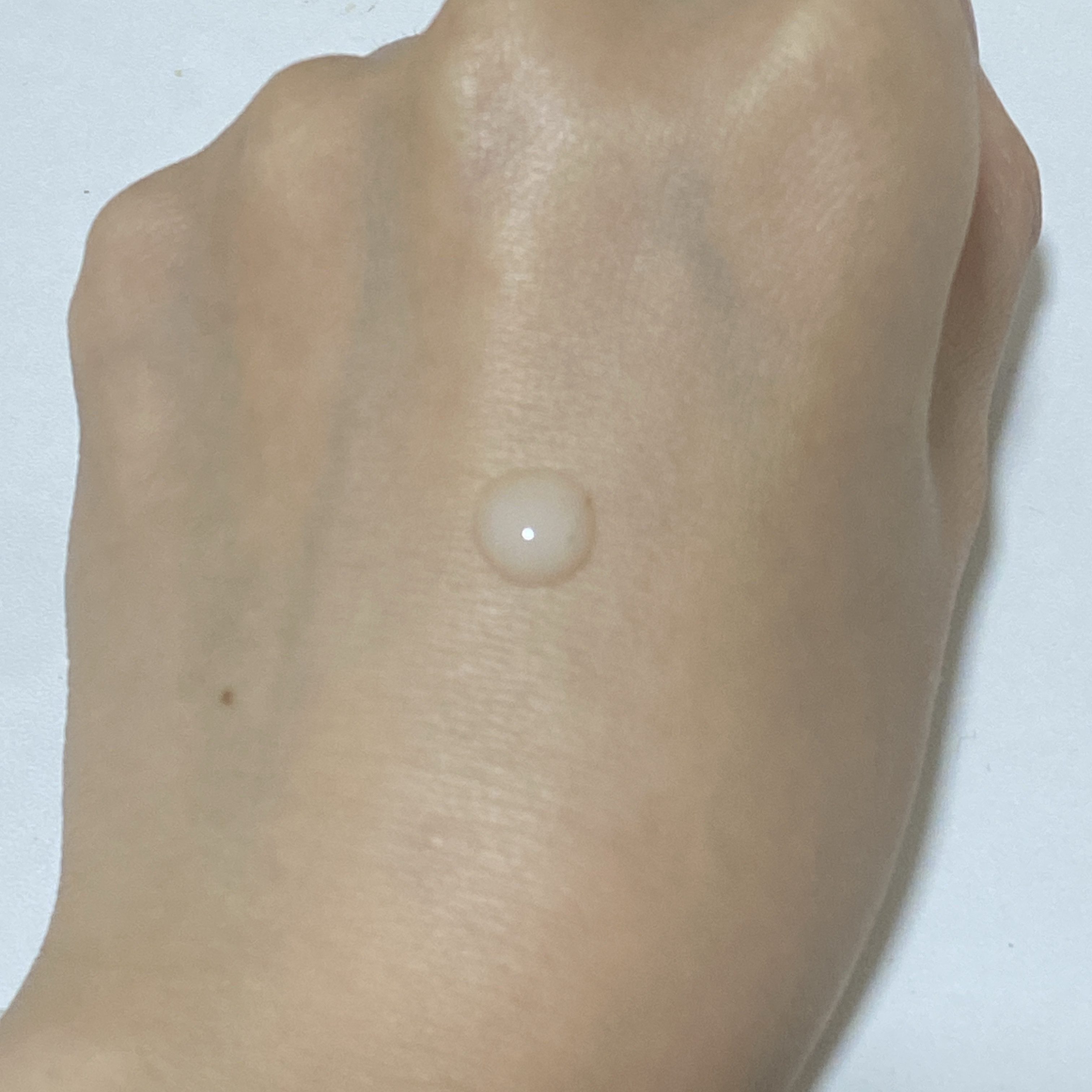 イーブン ベター イルミネーティング ブライト セラム 30ml/CLINIQUE/美容液を使ったクチコミ（2枚目）