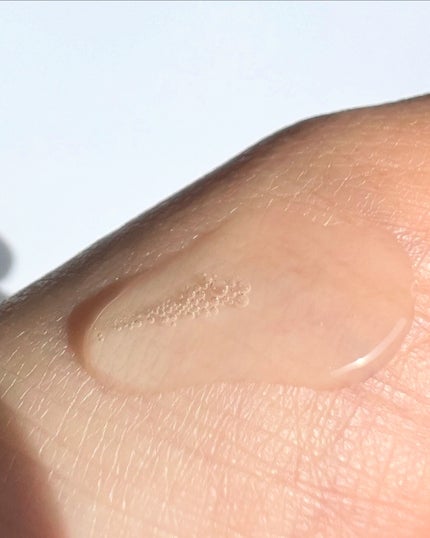 iroha INTIMATE CARE イロハ トリートメントローションのクチコミ「W有効成分配合の医薬部外品にリニューアル!
トロみがあって、伸ばしやすい化粧水
肌にのせるとサ.....」(2枚目)