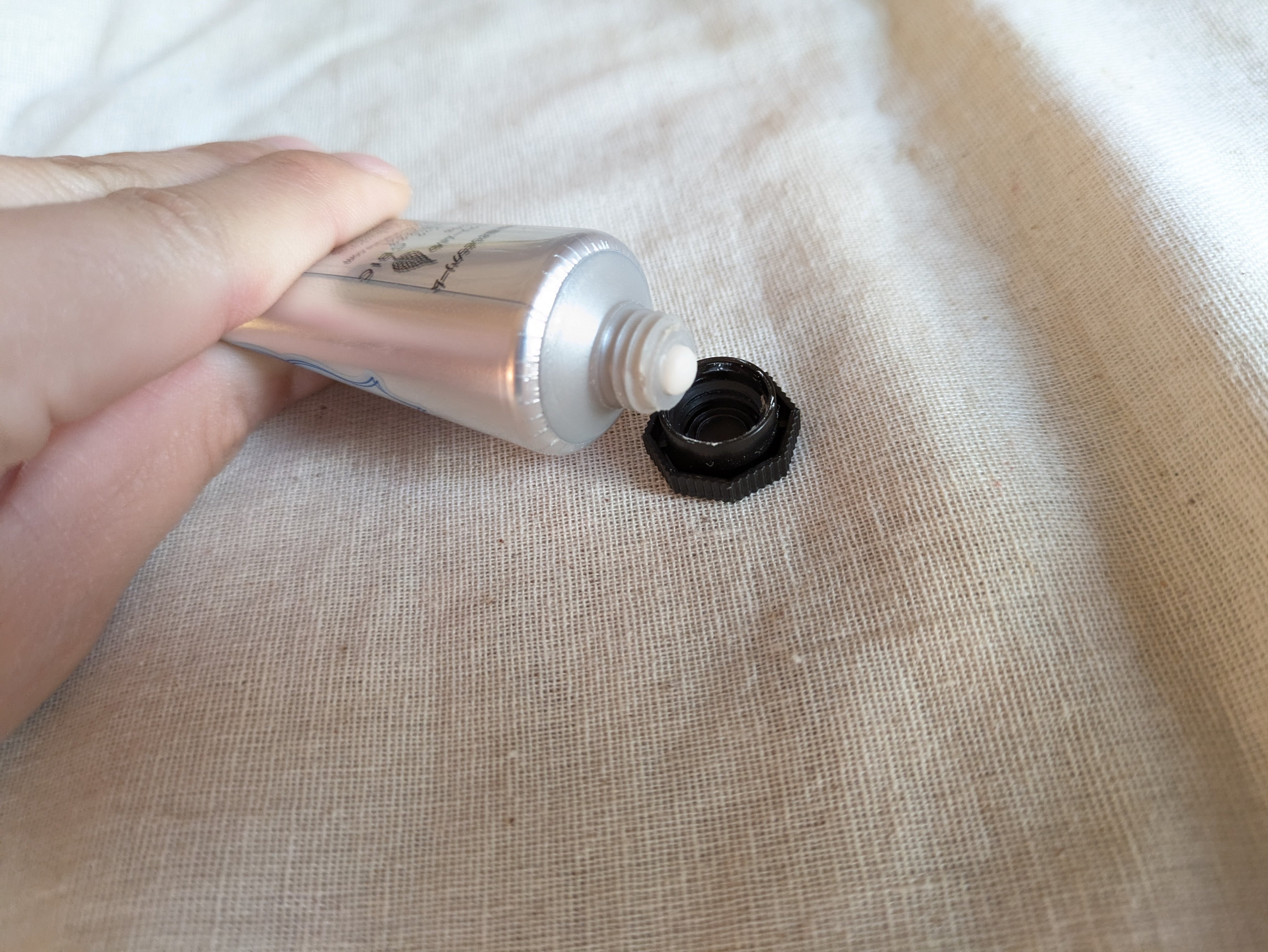 薬用足指さらさらクリーム/デオナチュレ/デオドラント・制汗剤を使ったクチコミ（3枚目）