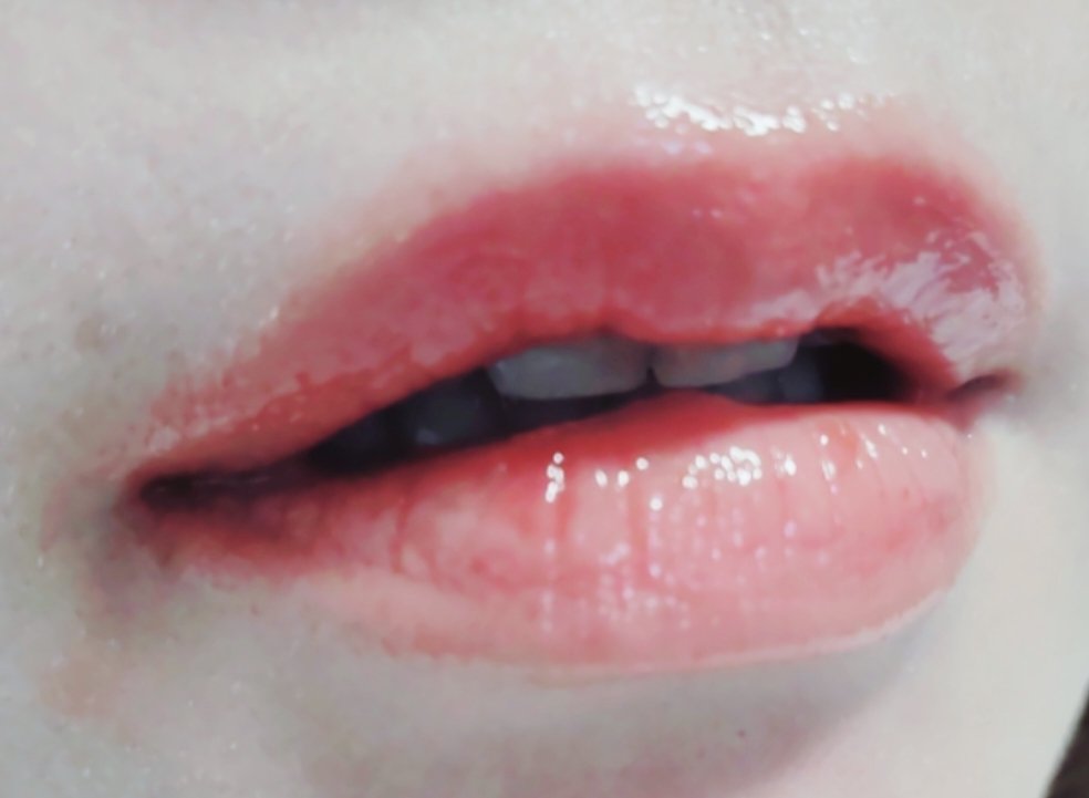 グロッシーメルティングカラーリップバーム/MERZY/リップクリームを使ったクチコミ（1枚目）