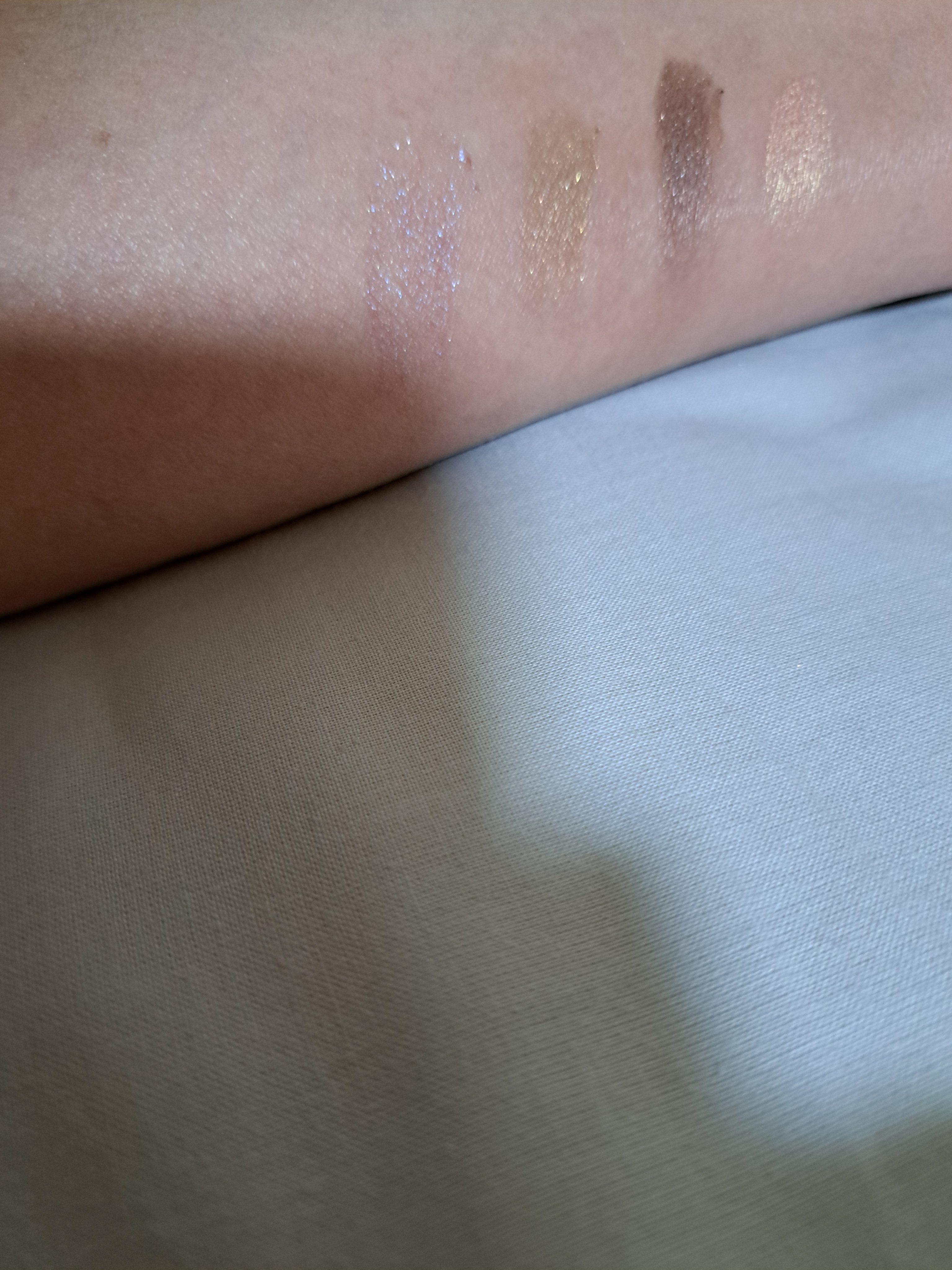 シャドーカスタマイズ/MAJOLICA MAJORCA/単色アイシャドウを使ったクチコミ（2枚目）