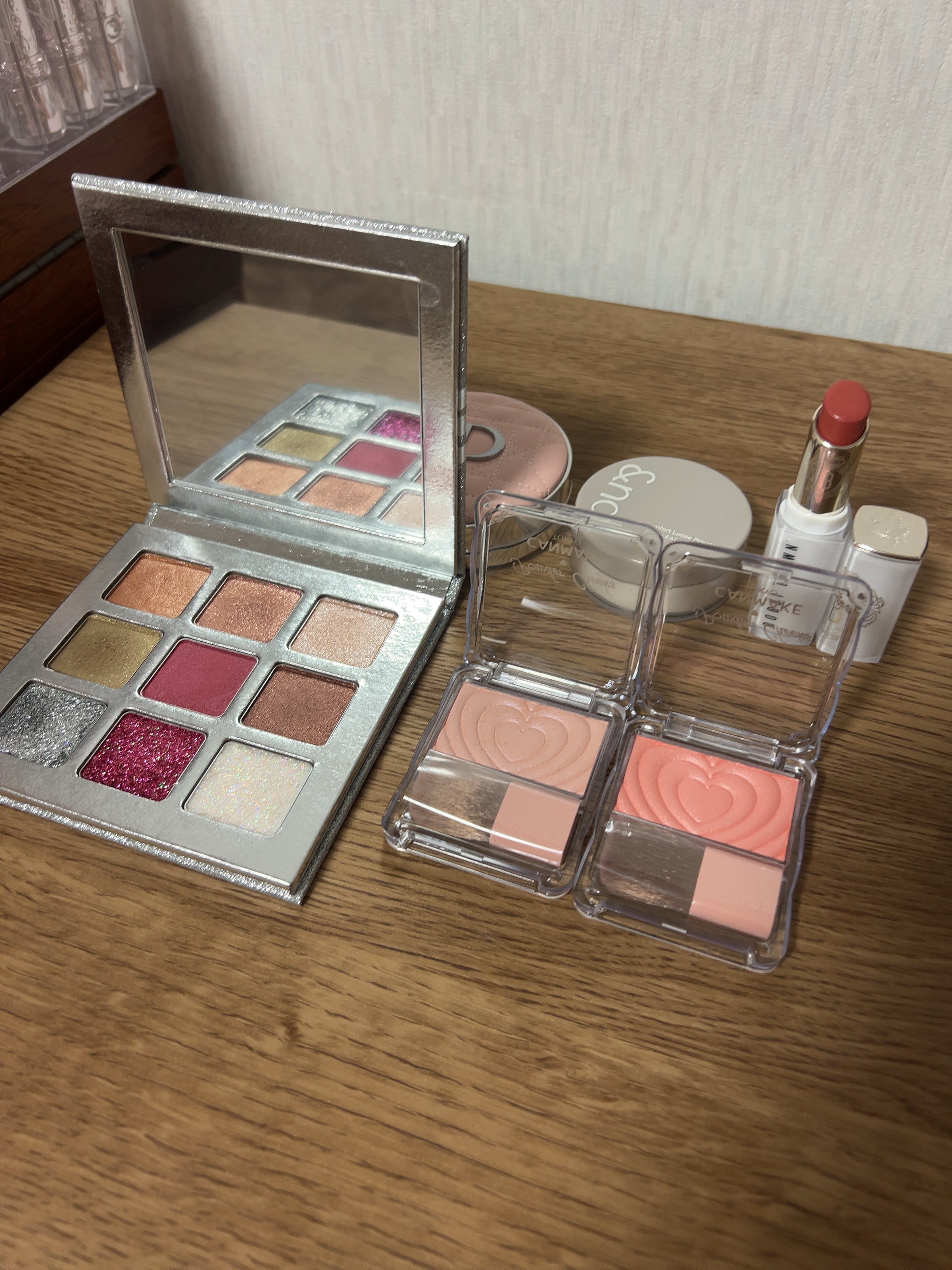 エクストラ カラー シャイン 681 ヌードペタル/BOBBI BROWN/口紅を使ったクチコミ（2枚目）