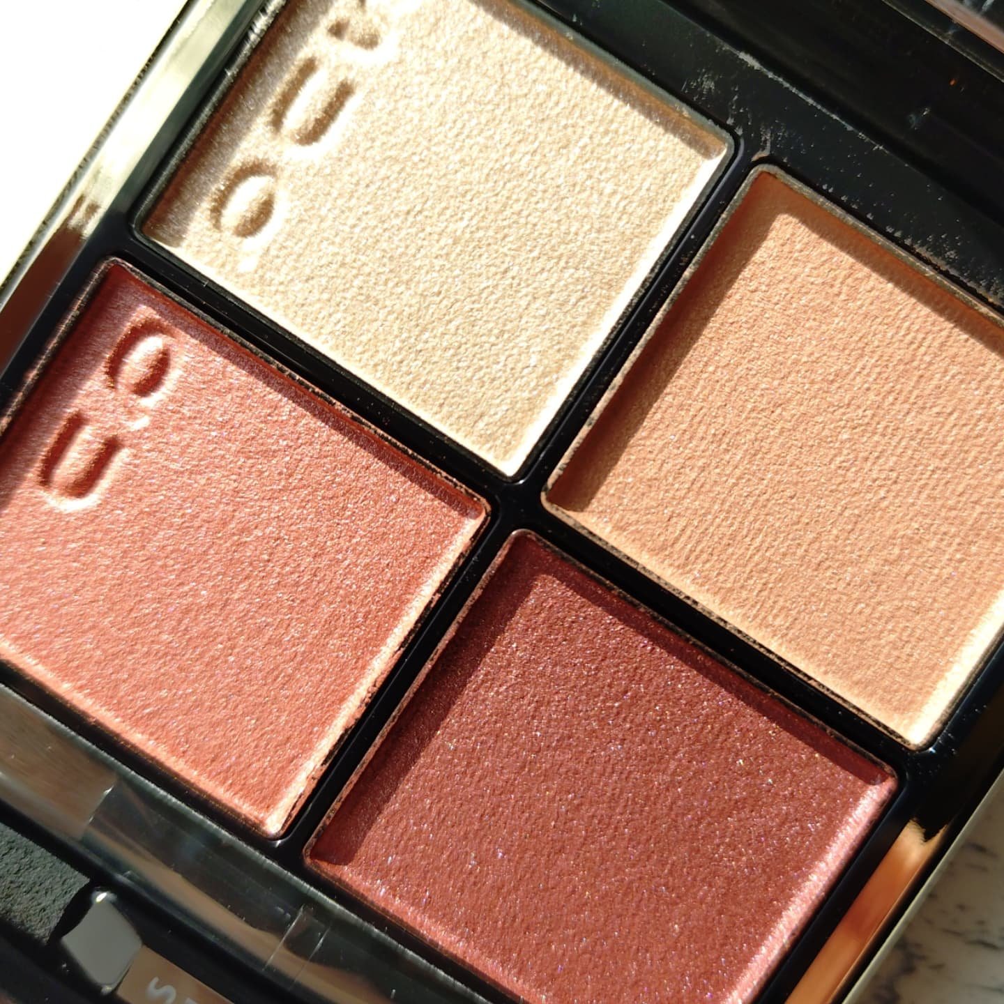 シグニチャー カラー アイズ/SUQQU/アイシャドウパレットを使ったクチコミ（3枚目）