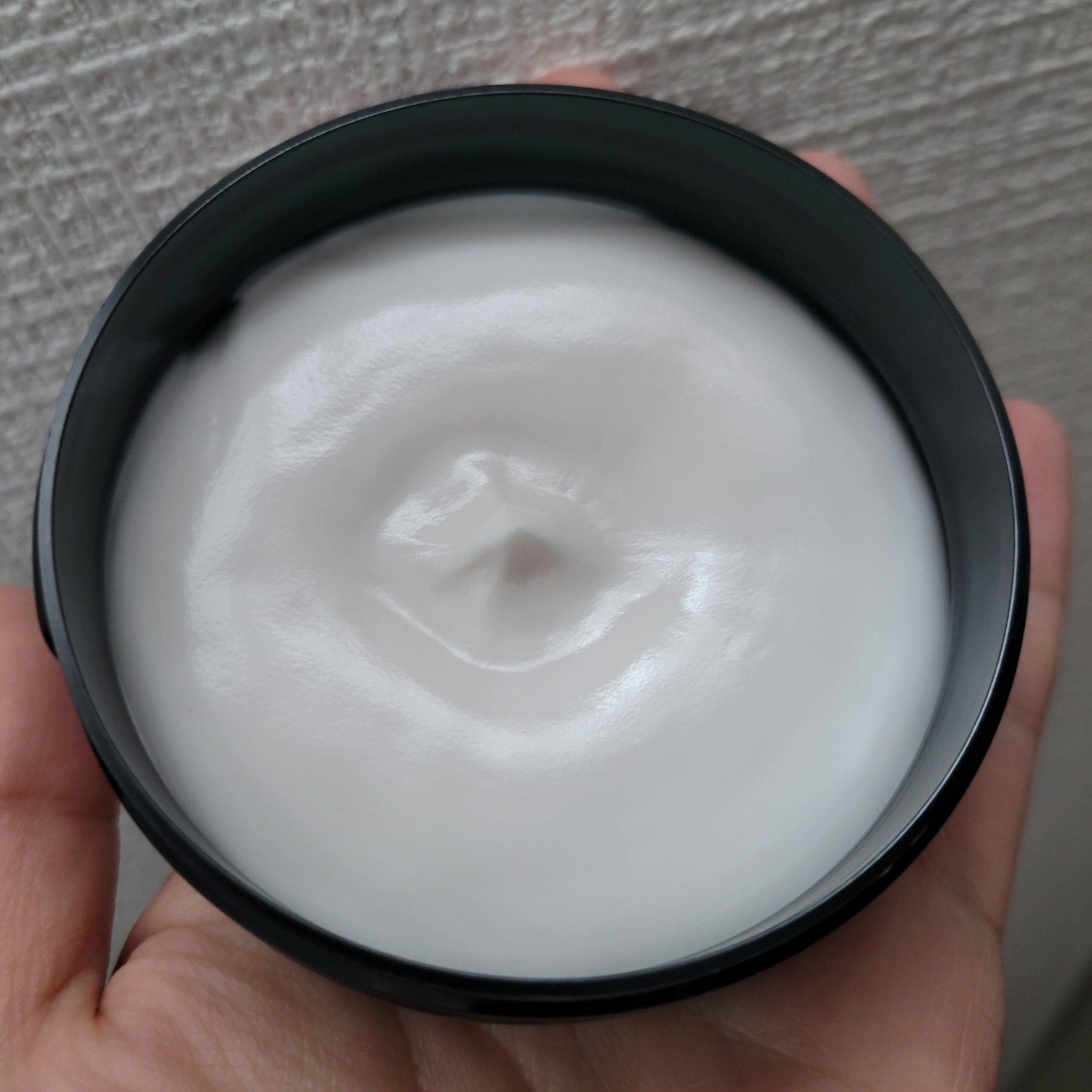 ボディバター ピンクグレープフルーツ 50ml/THE BODY SHOP/ボディクリームを使ったクチコミ（2枚目）