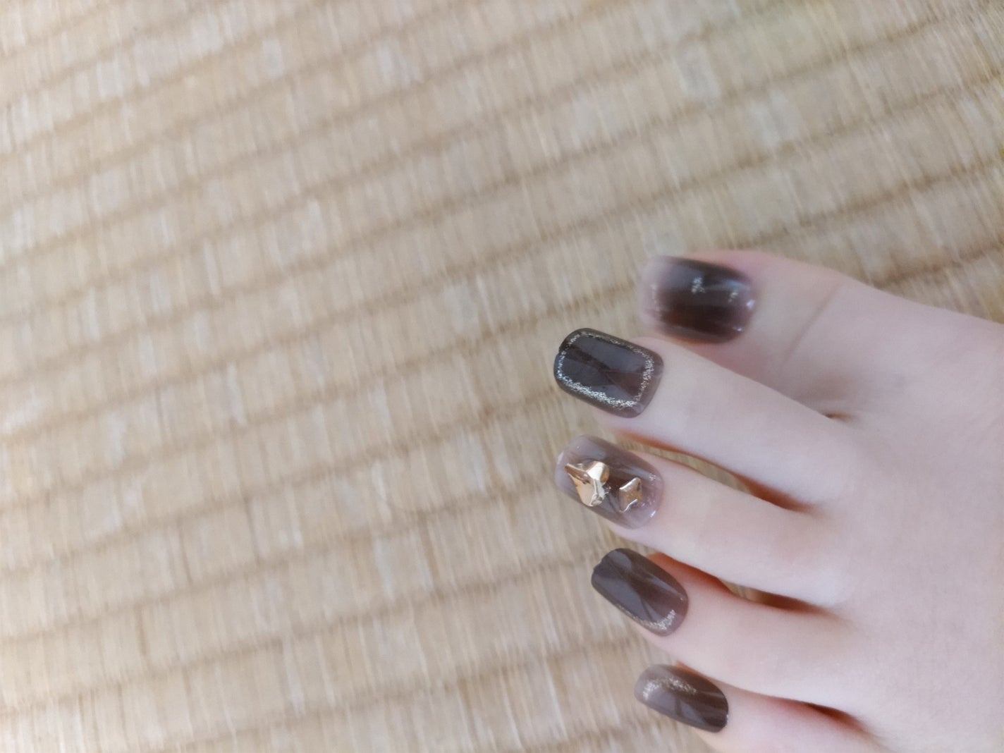 メイク大好き女##夢のふぁ💭🎧 on LIPS 「エッホ(ง ˙o˙)วエッホネイルチップつけたってツタエナキャ..」(2枚目)