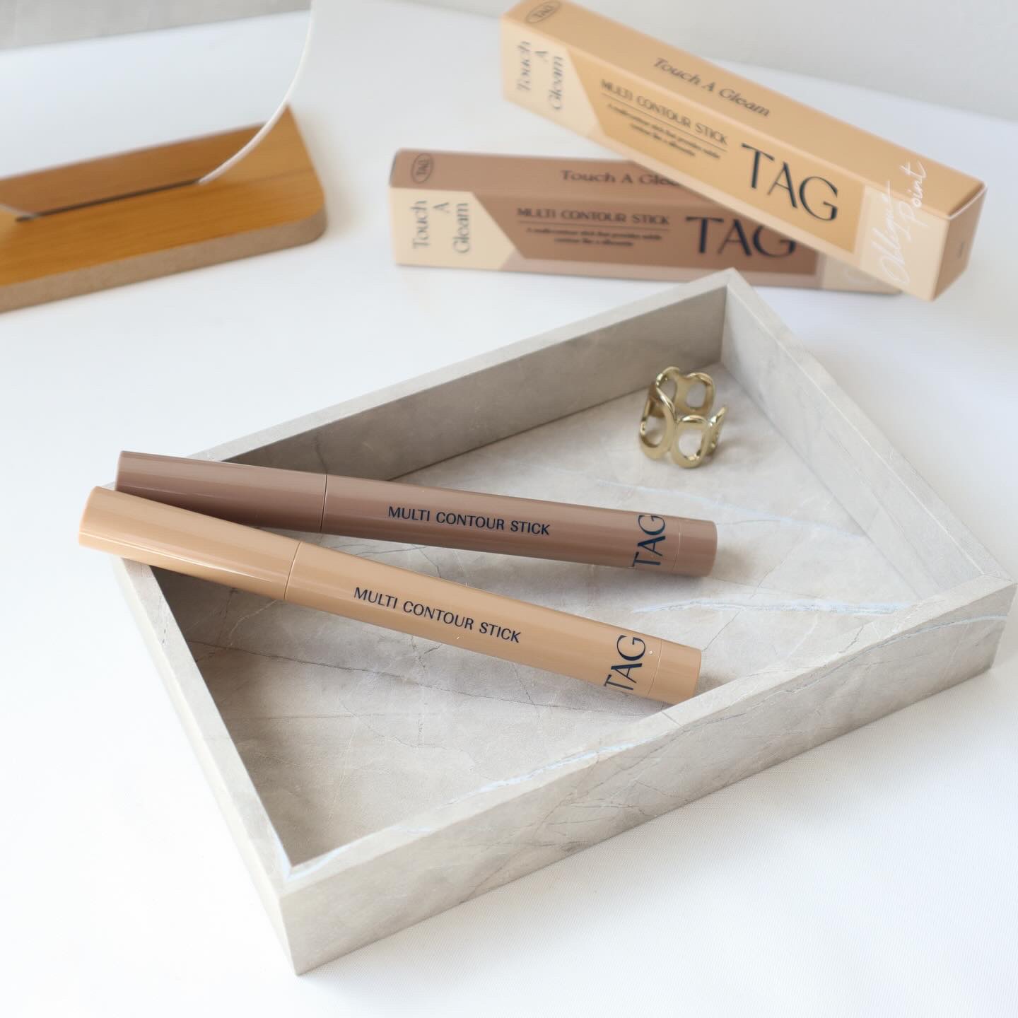 マルチコントゥアスティック/TAG/シェーディングを使ったクチコミ（1枚目）